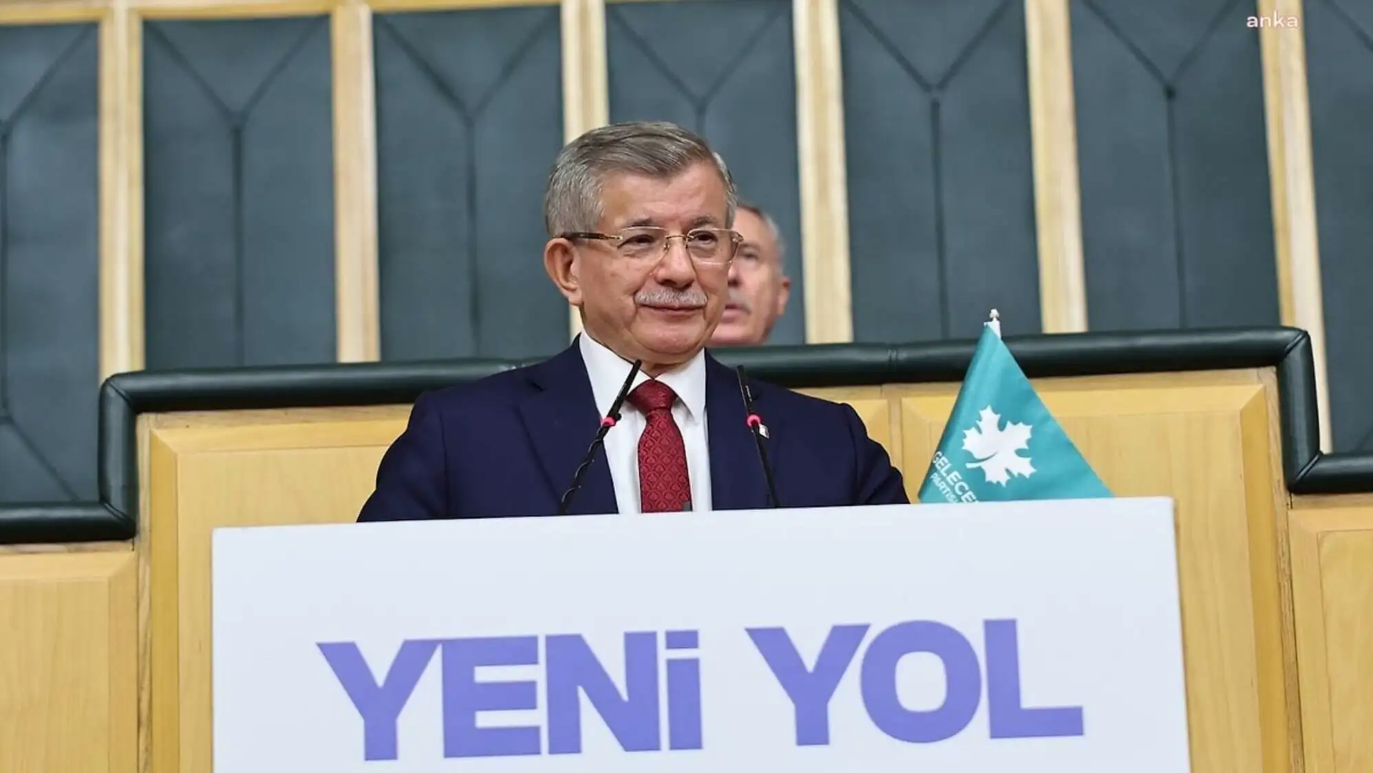 Ahmet Davutoğlu, Esra Erol'daki skandal hakkında açıklama yapıyor. Ahmet Davutoğlu, Esra Erol'daki skandal hakkında açıklama yapıyor.