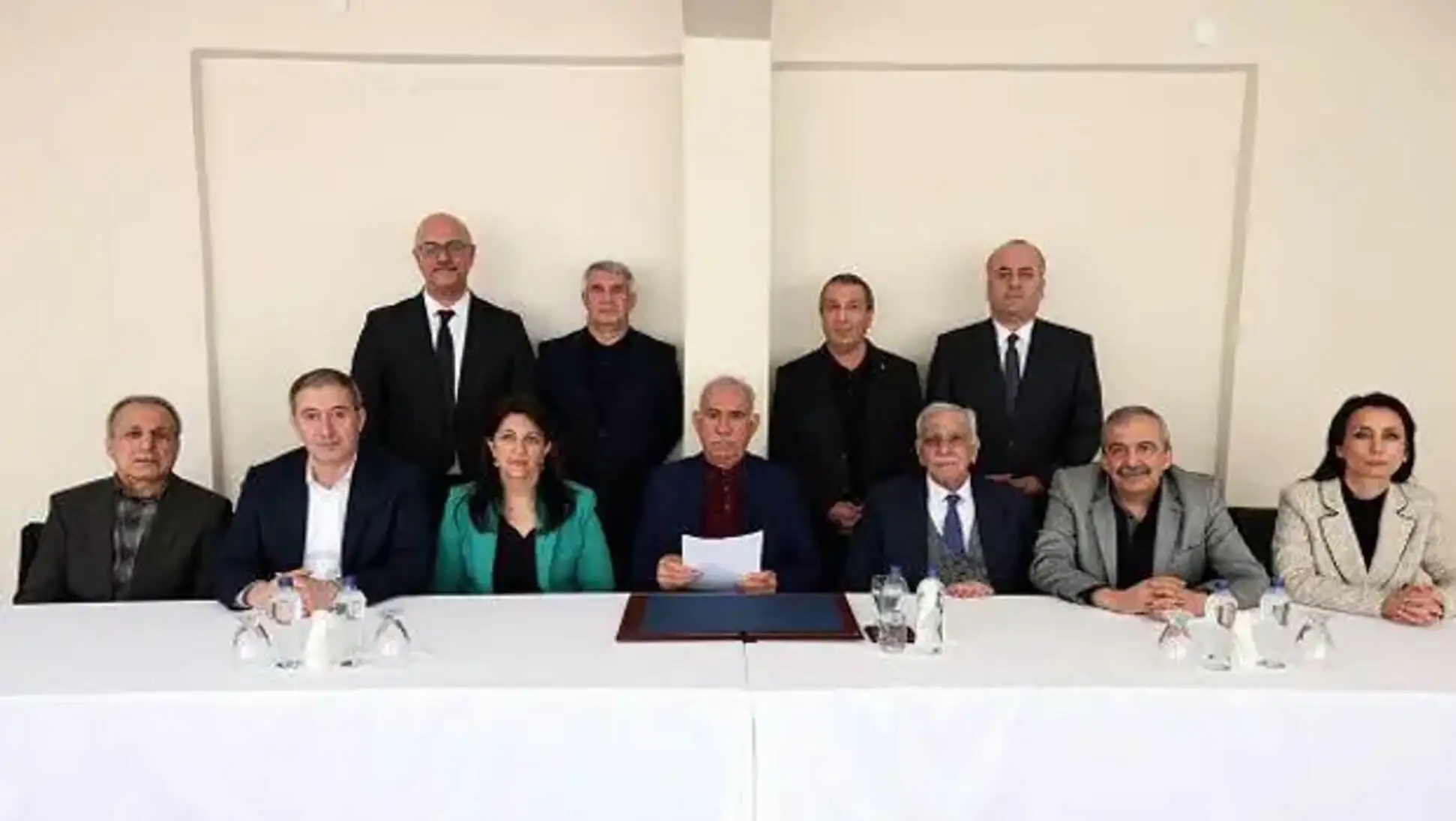 DEM Parti heyeti Cumhurbaşkanı Erdoğan ile toplantıda. DEM Parti heyeti Cumhurbaşkanı Erdoğan ile toplantıda.