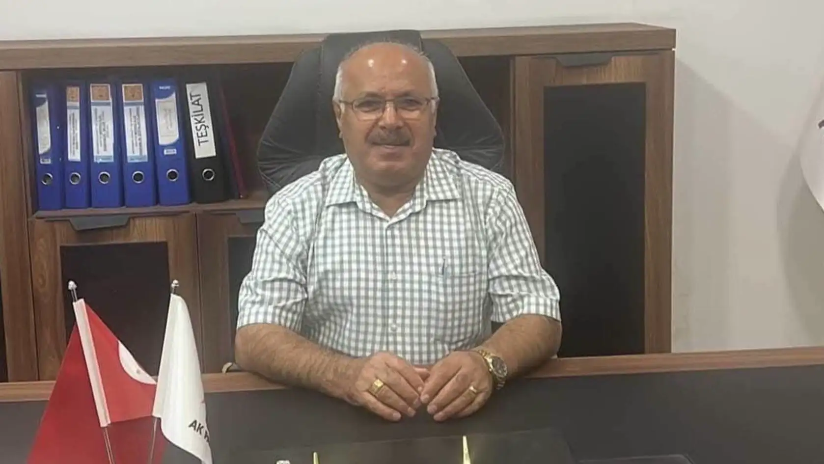 Kazım Tanrıverdi, CHP'ye geçiş yaparak destek verdi.