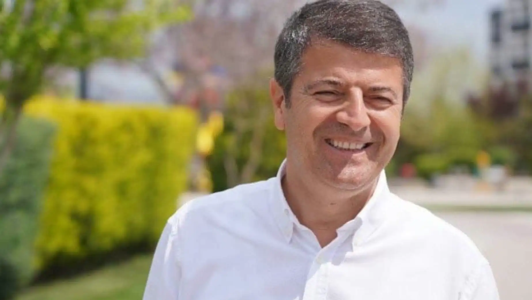 Abdurrahman Tutdere'ye destek veren halk.