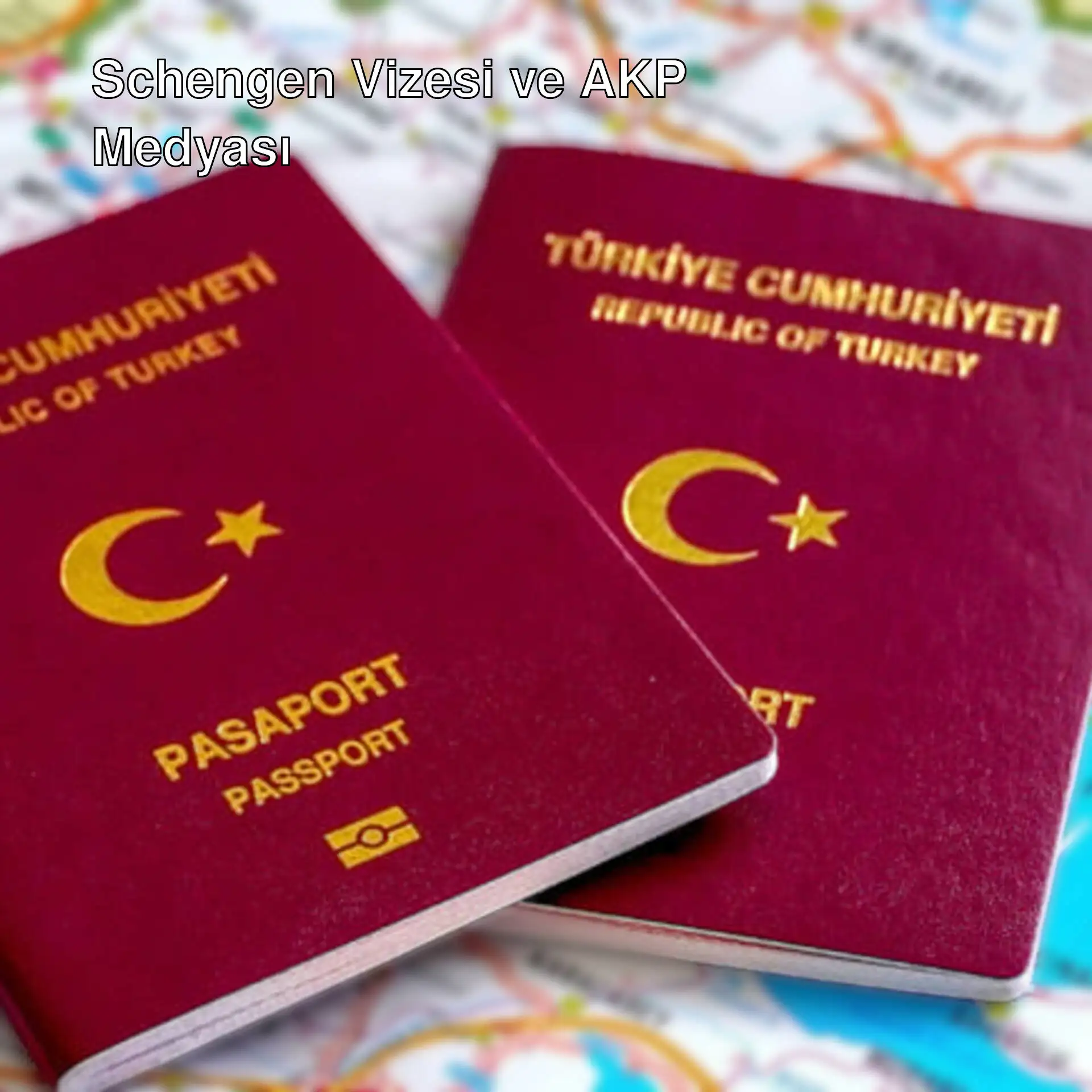 İki kırmızı pasaport bir harita üzerinde. İki kırmızı pasaport bir harita üzerinde.