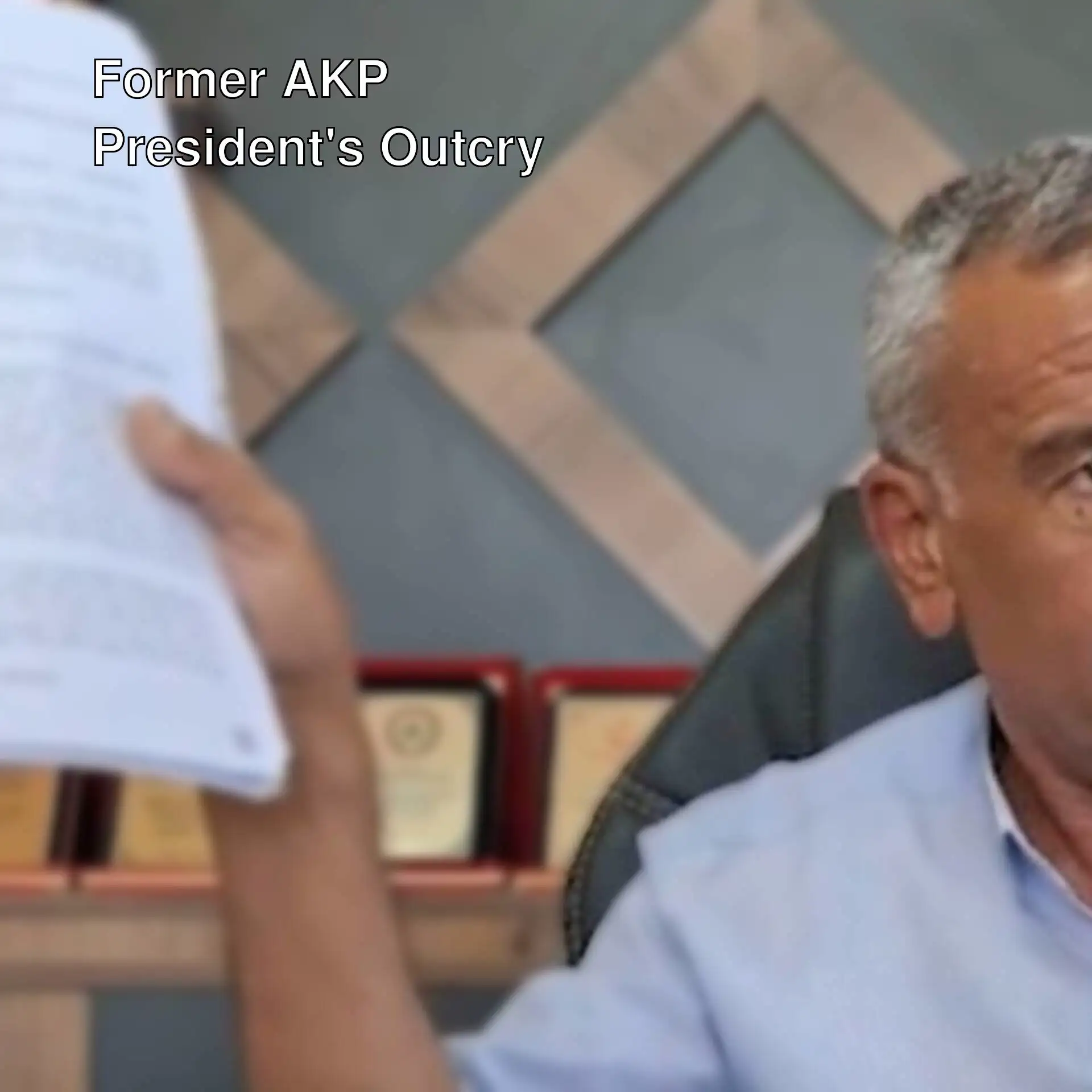 Mehmet Karataş raises corruption allegations.