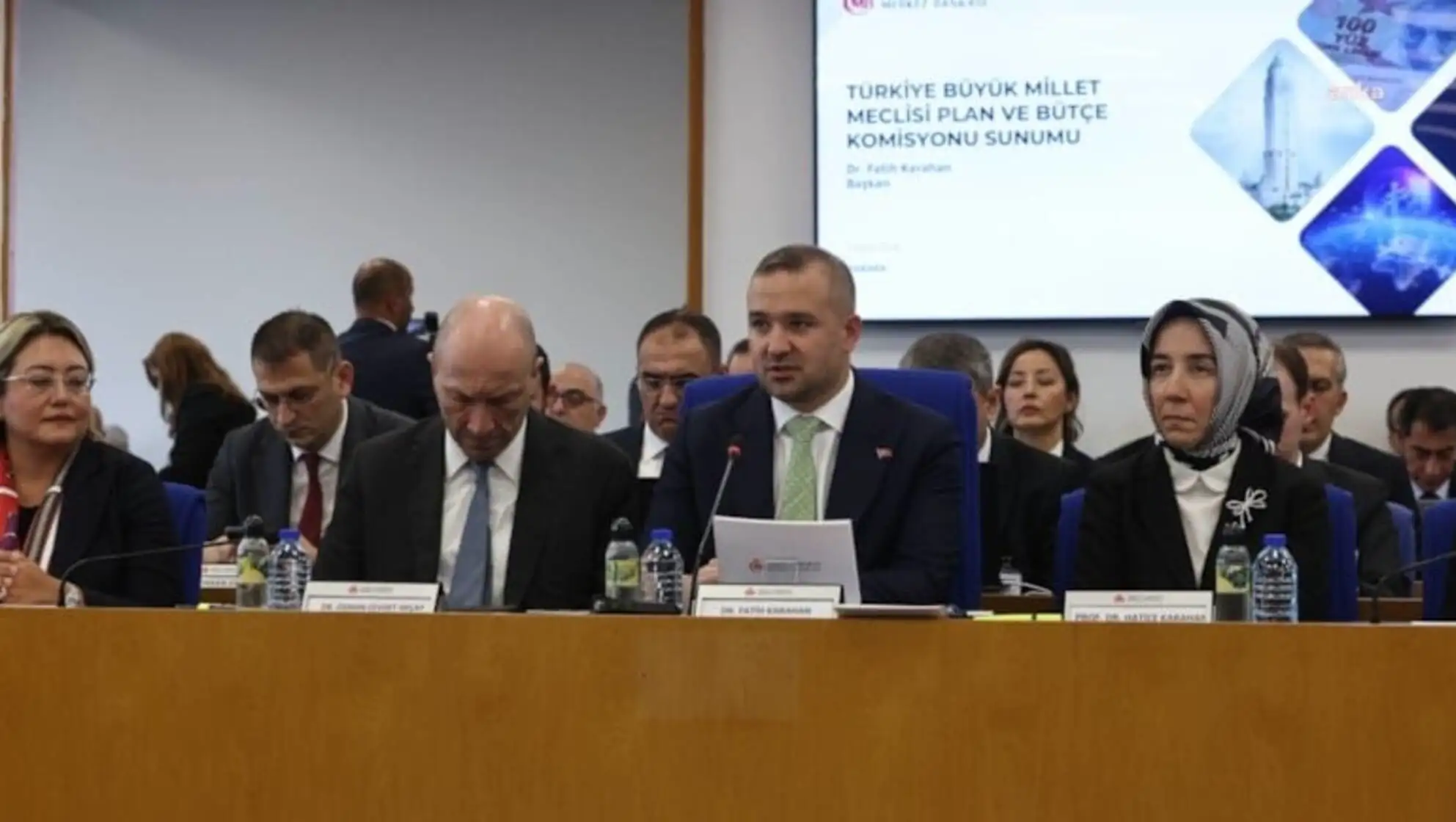 TCMB Başkanı Karahan, TBB Yönetim Kurulu ile görüştü. TCMB Başkanı Karahan, TBB Yönetim Kurulu ile görüştü.