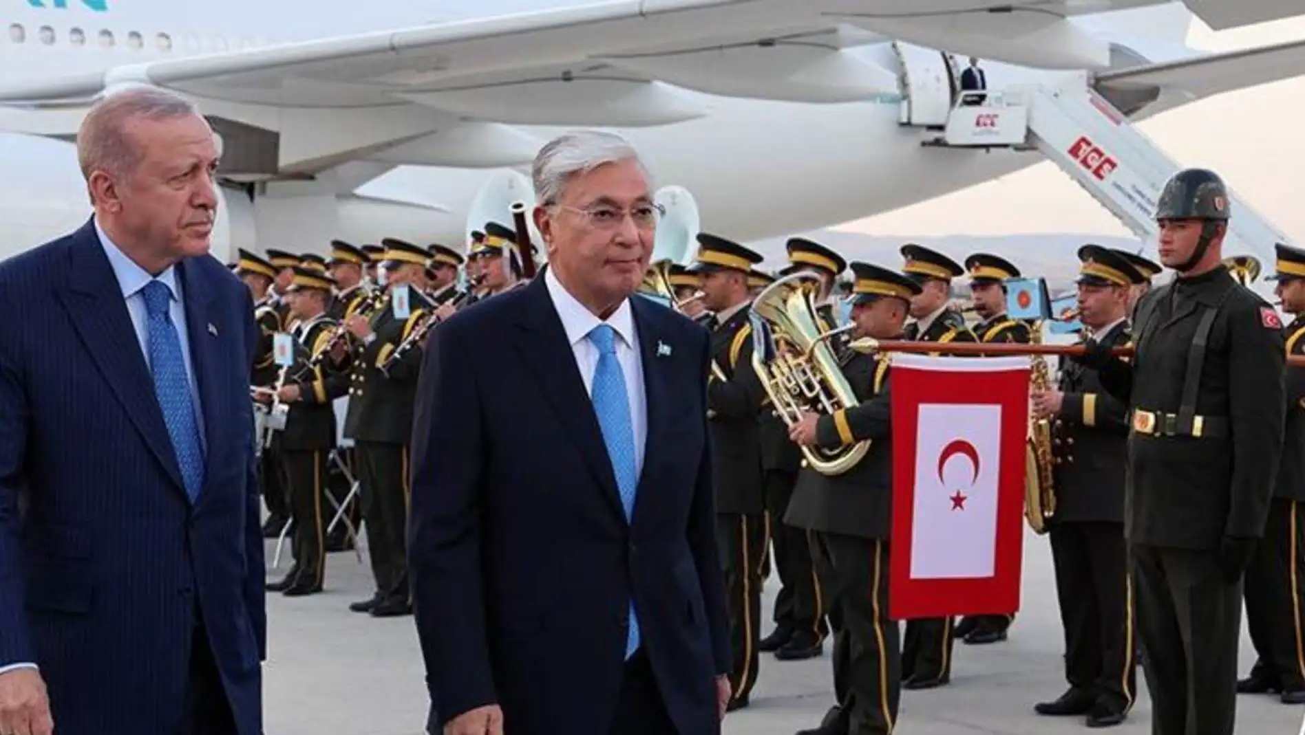 President Erdoğan with Kazakhstan's President Tokayev. President Erdoğan with Kazakhstan's President Tokayev.