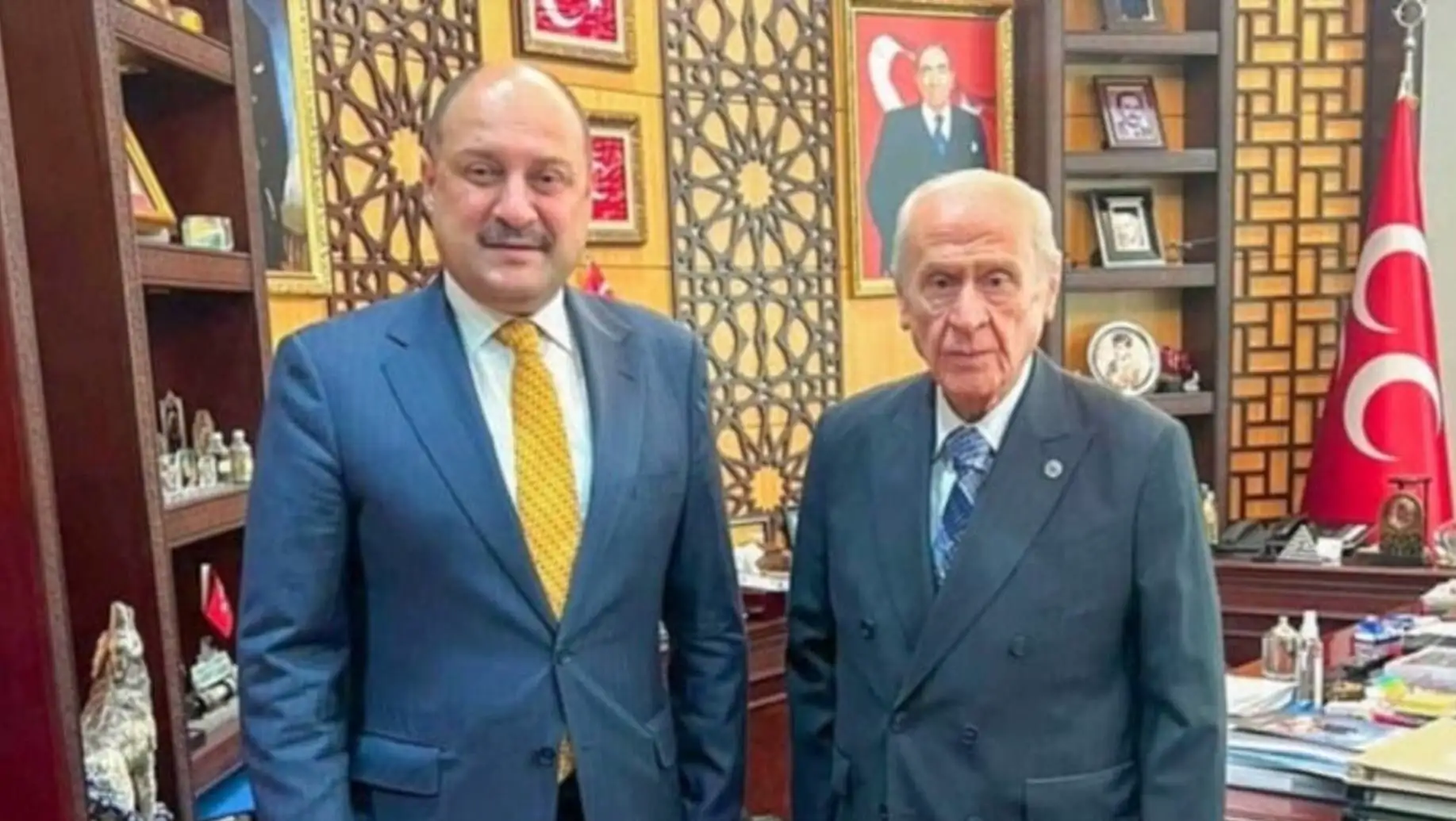 Devlet Bahçeli ve Kasım Gülpınar bir arada.