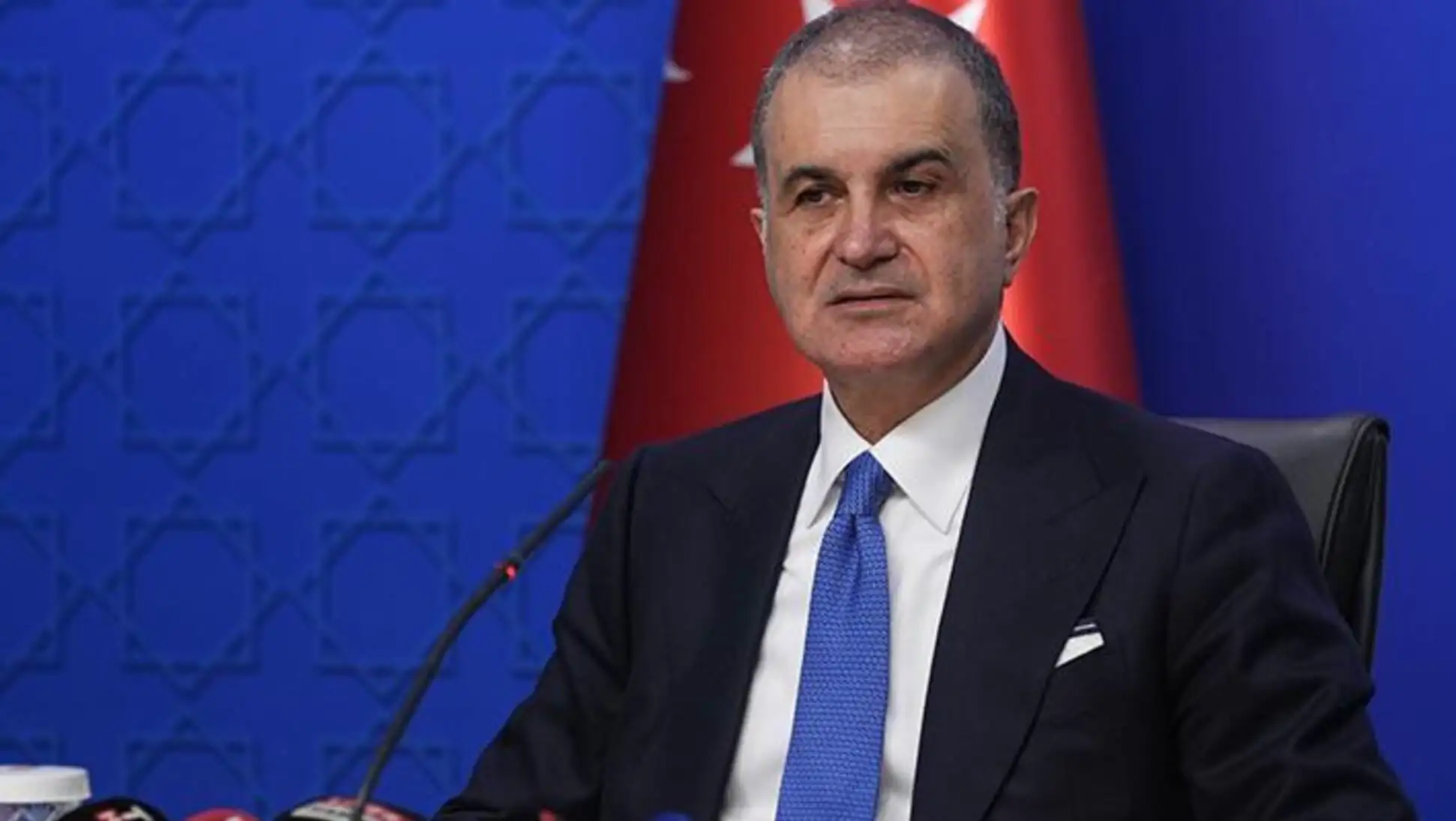 AK Parti Sözcüsü Ömer Çelik basın toplantısında.