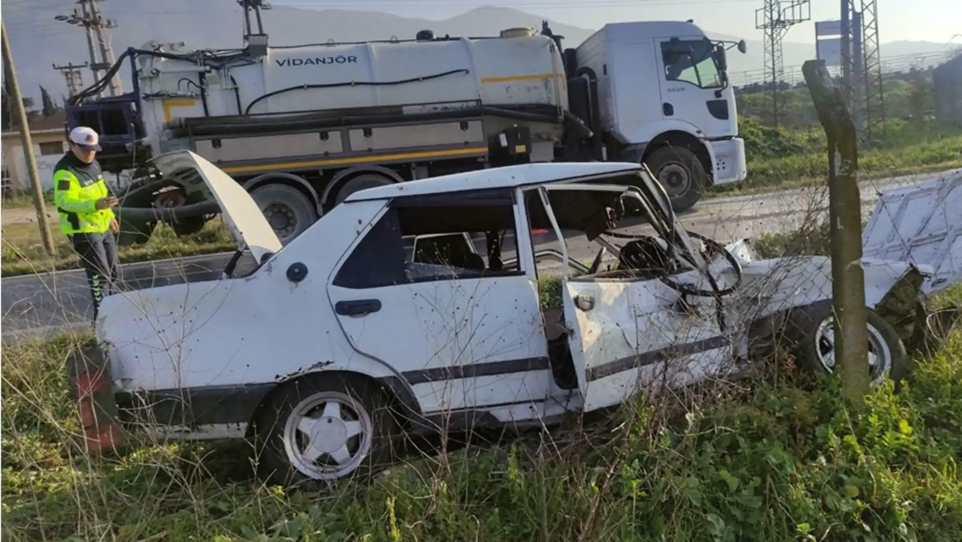 A wrecked vehicle on the roadside. Traffic accident in Kırıkkale.
