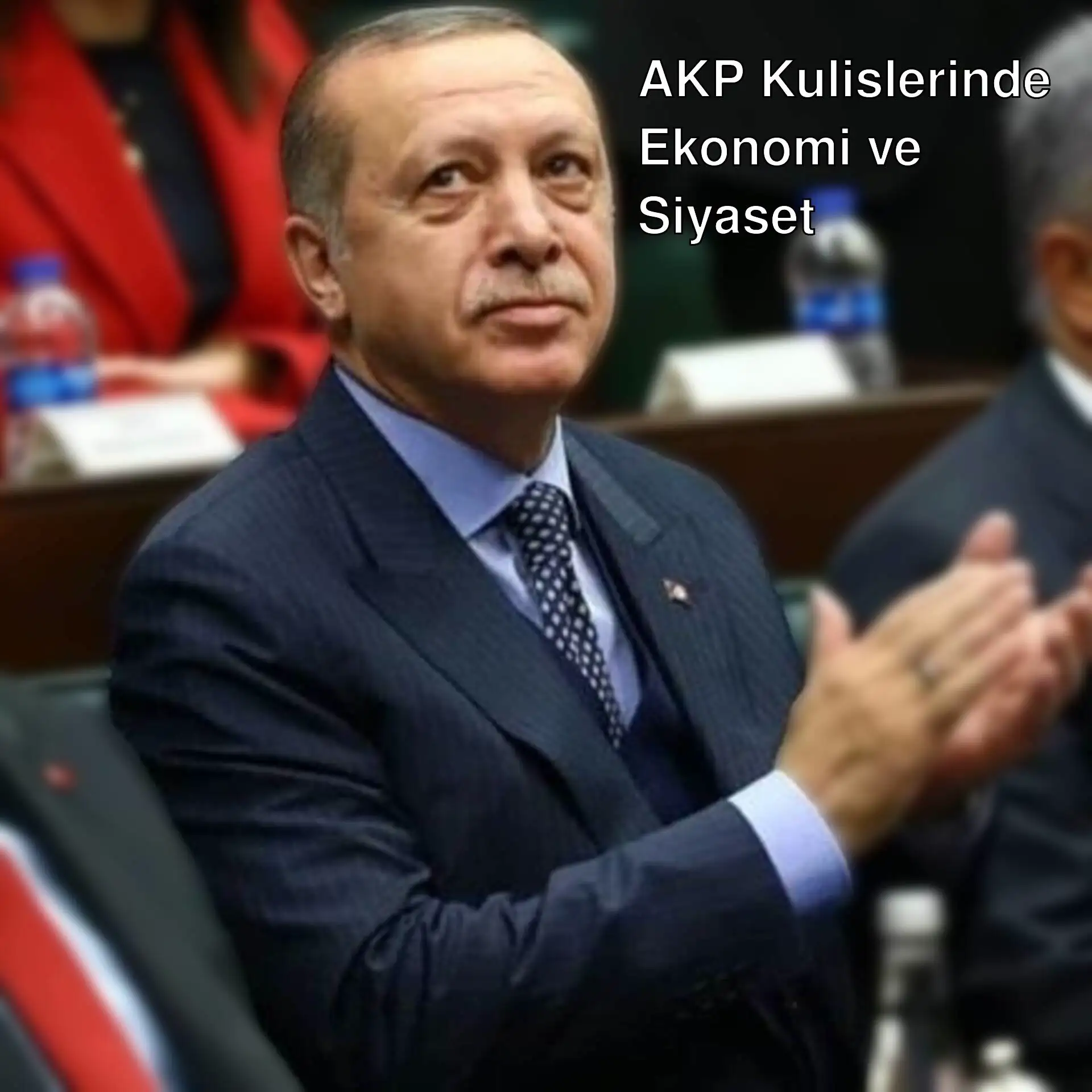 Hayati Yazıcı, Bursa'da ekonomi üzerine konuşuyor.