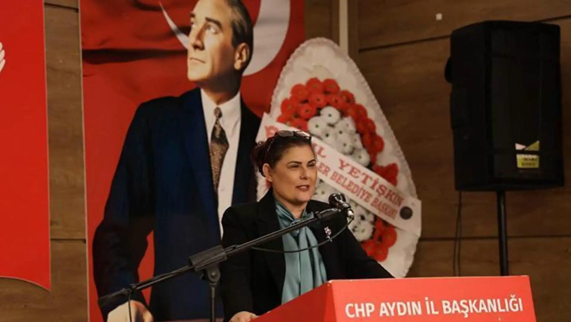 Özlem Çerçioğlu speaks about joining the AK Party. Özlem Çerçioğlu speaks about joining the AK Party.