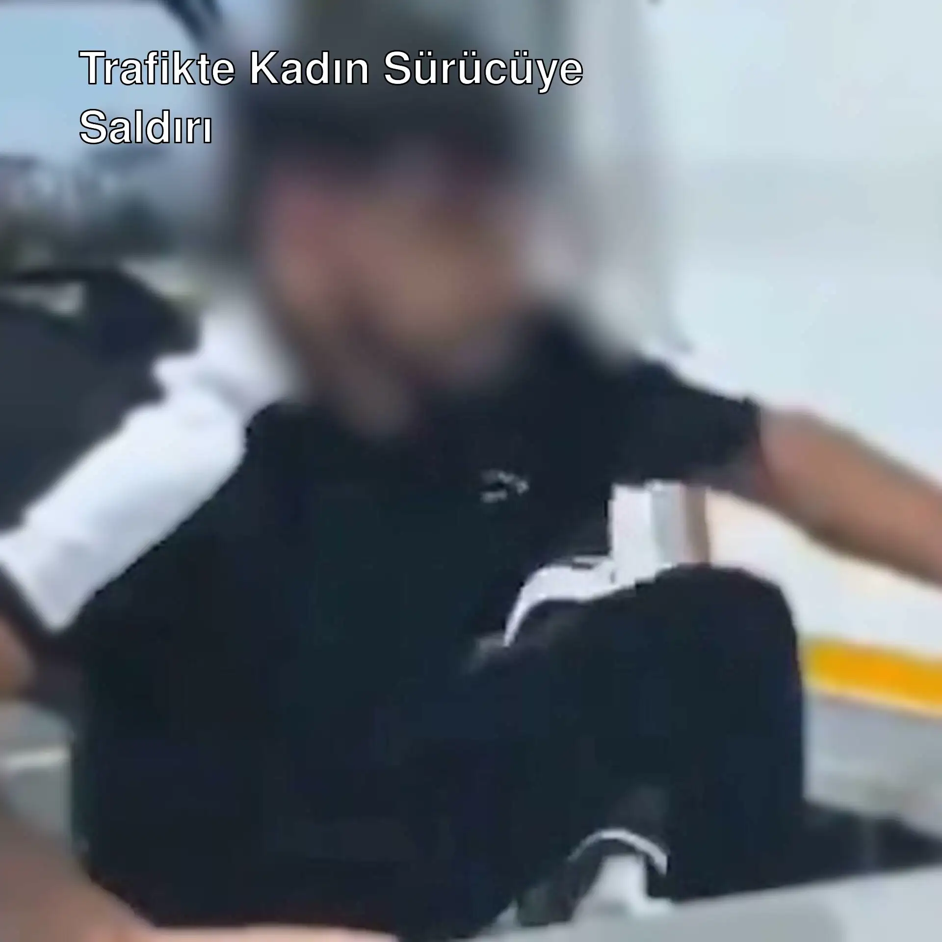 İstanbul'da trafikte dehşet saçan sürücü yakalandı. İstanbul'da trafikte dehşet saçan sürücü yakalandı.