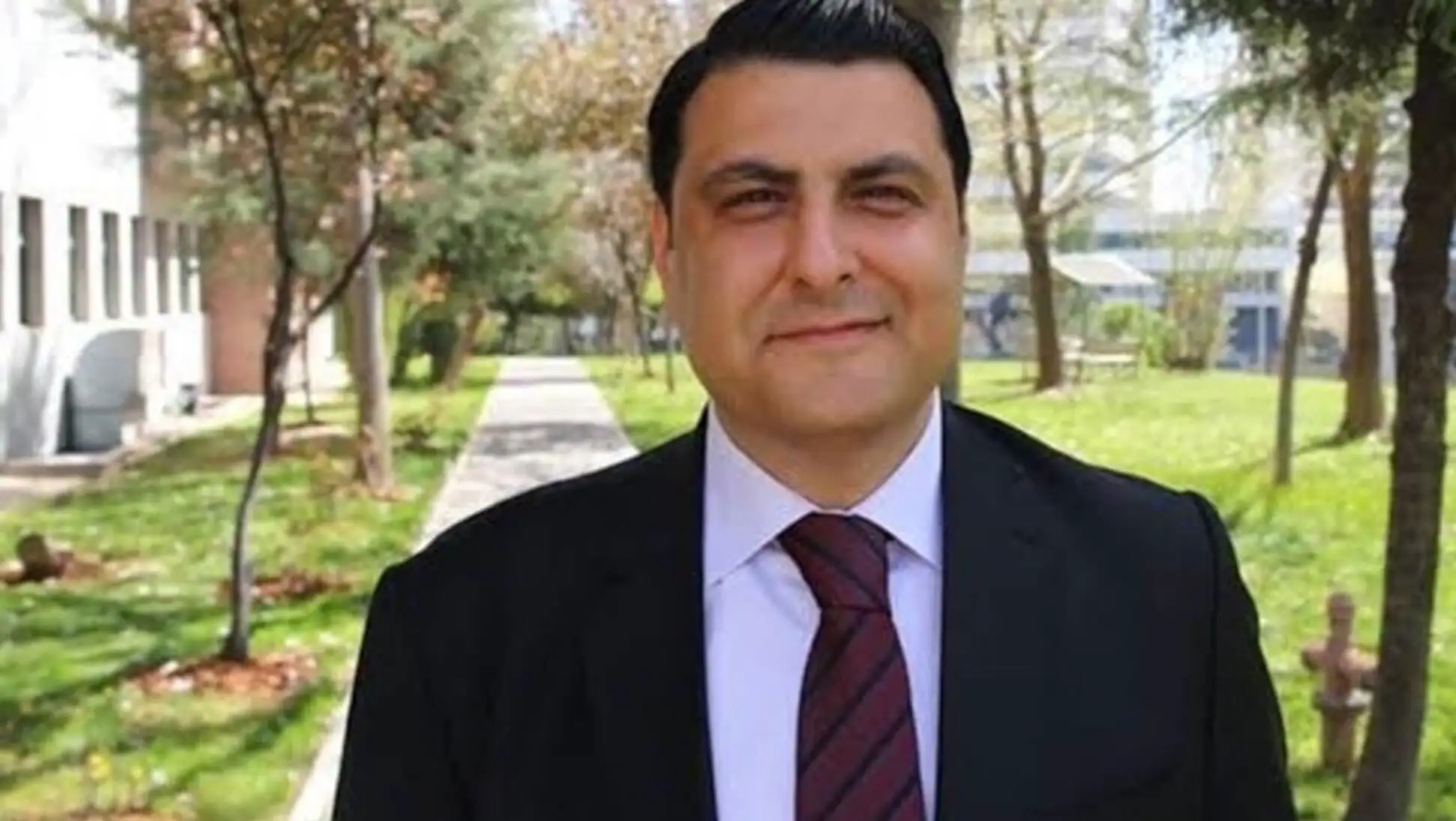 Umut Yılmaz at the AKP membership ceremony.