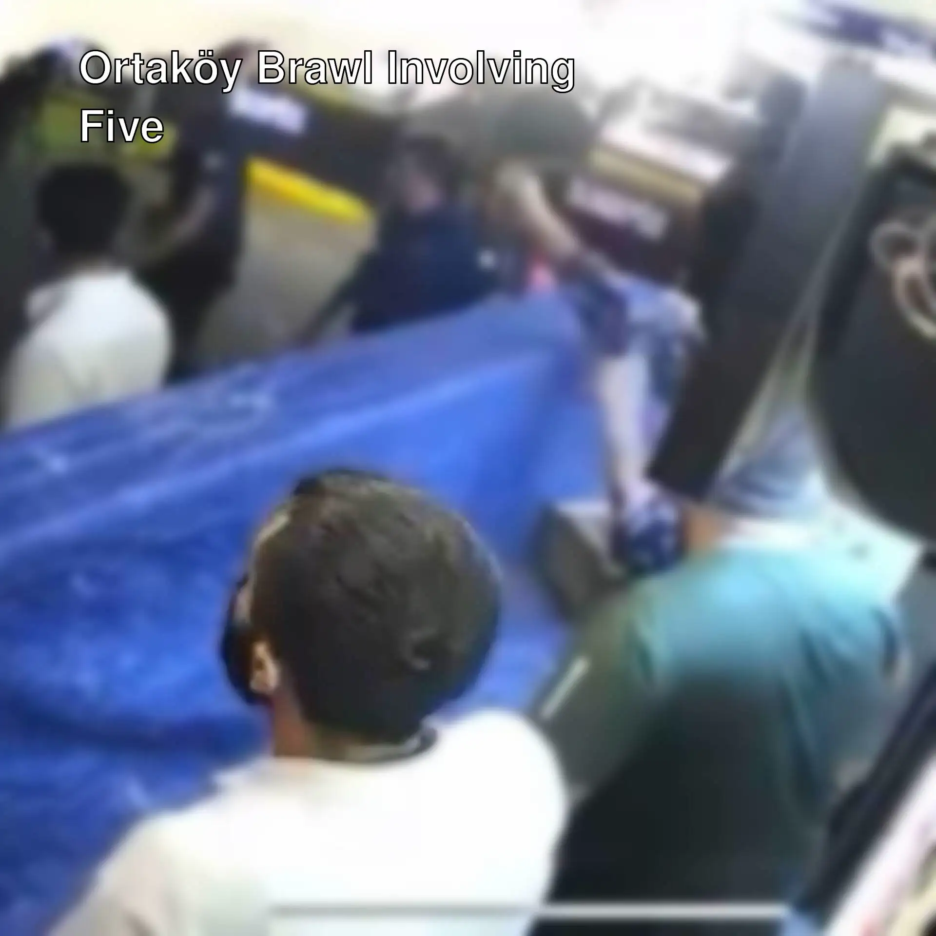 Eventful night in Ortaköy: A brawl broke out between groups.