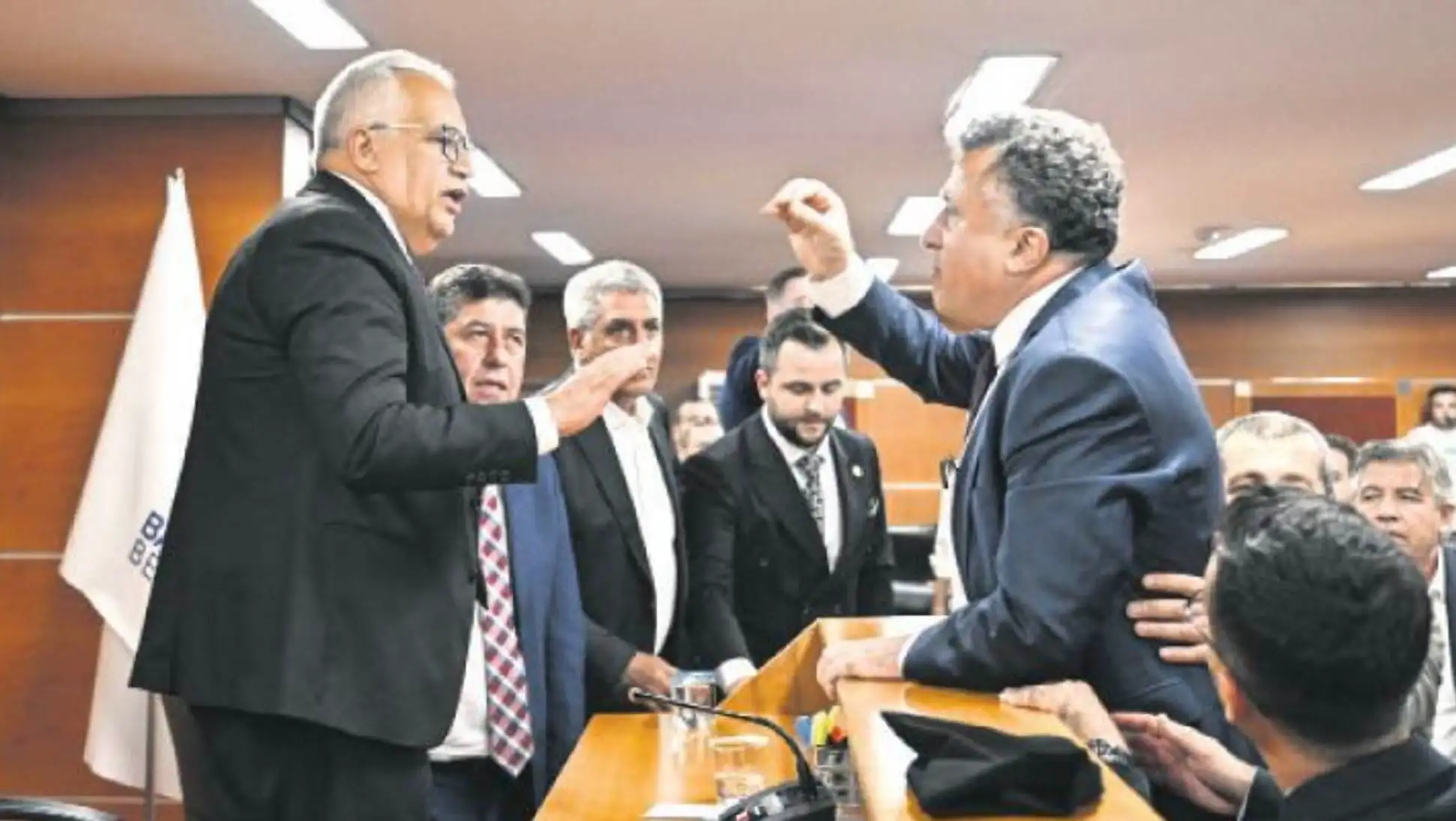 AKP's objection to the vice mayor election in Bayrampaşa. AKP's objection to the vice mayor election in Bayrampaşa.