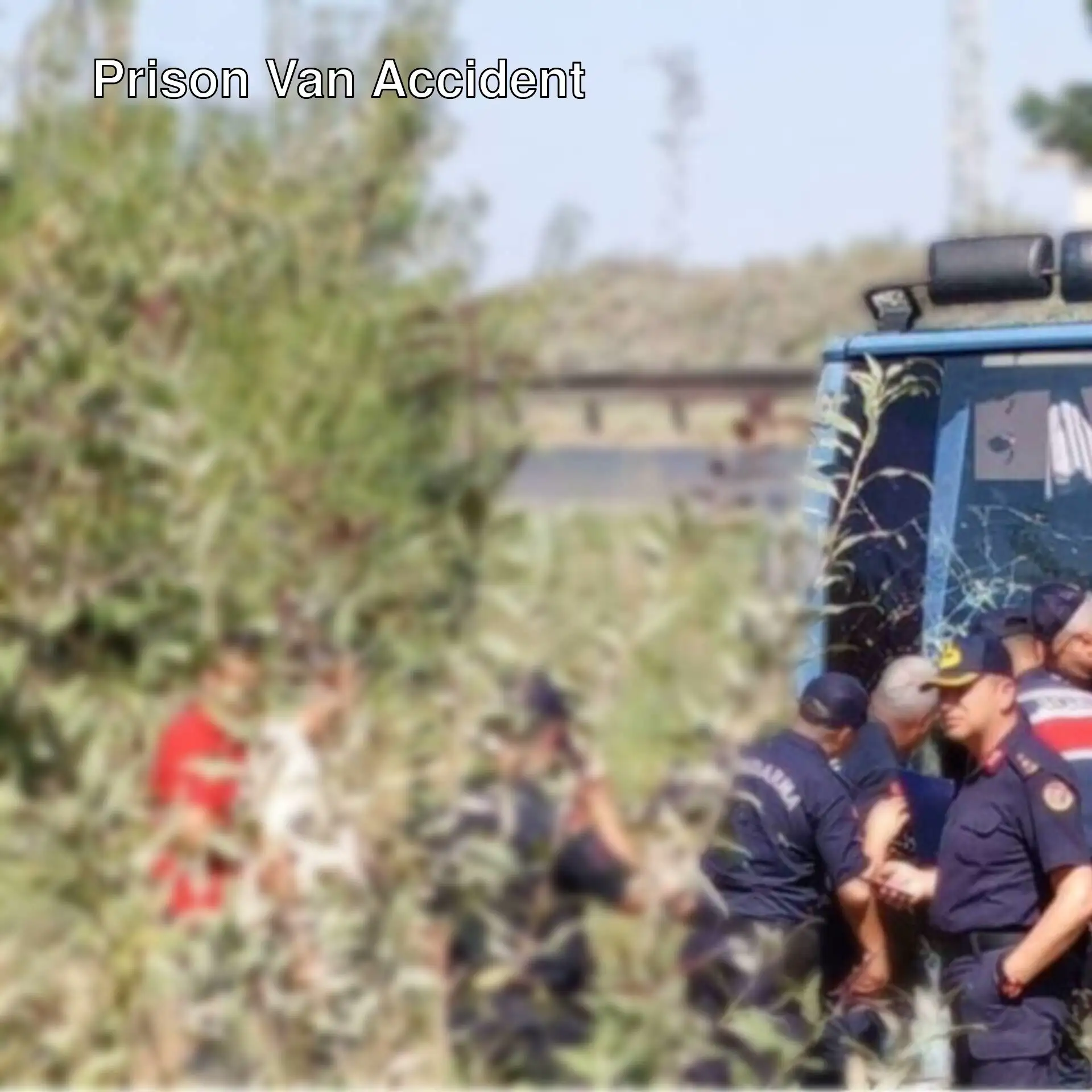 Prison van overturned, injured taken to hospital.
