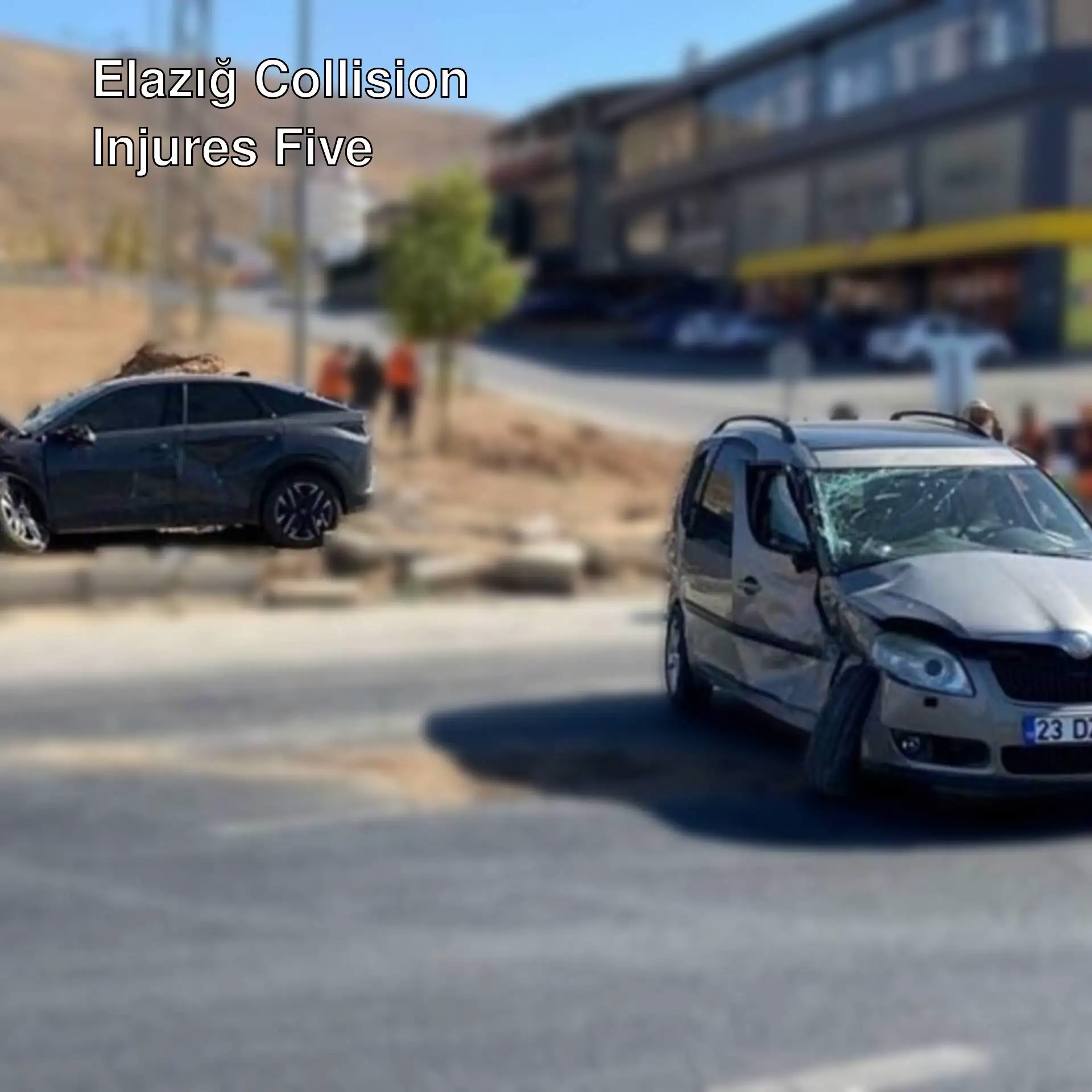 Five injured in a collision in Elazığ, victims taken to hospital.