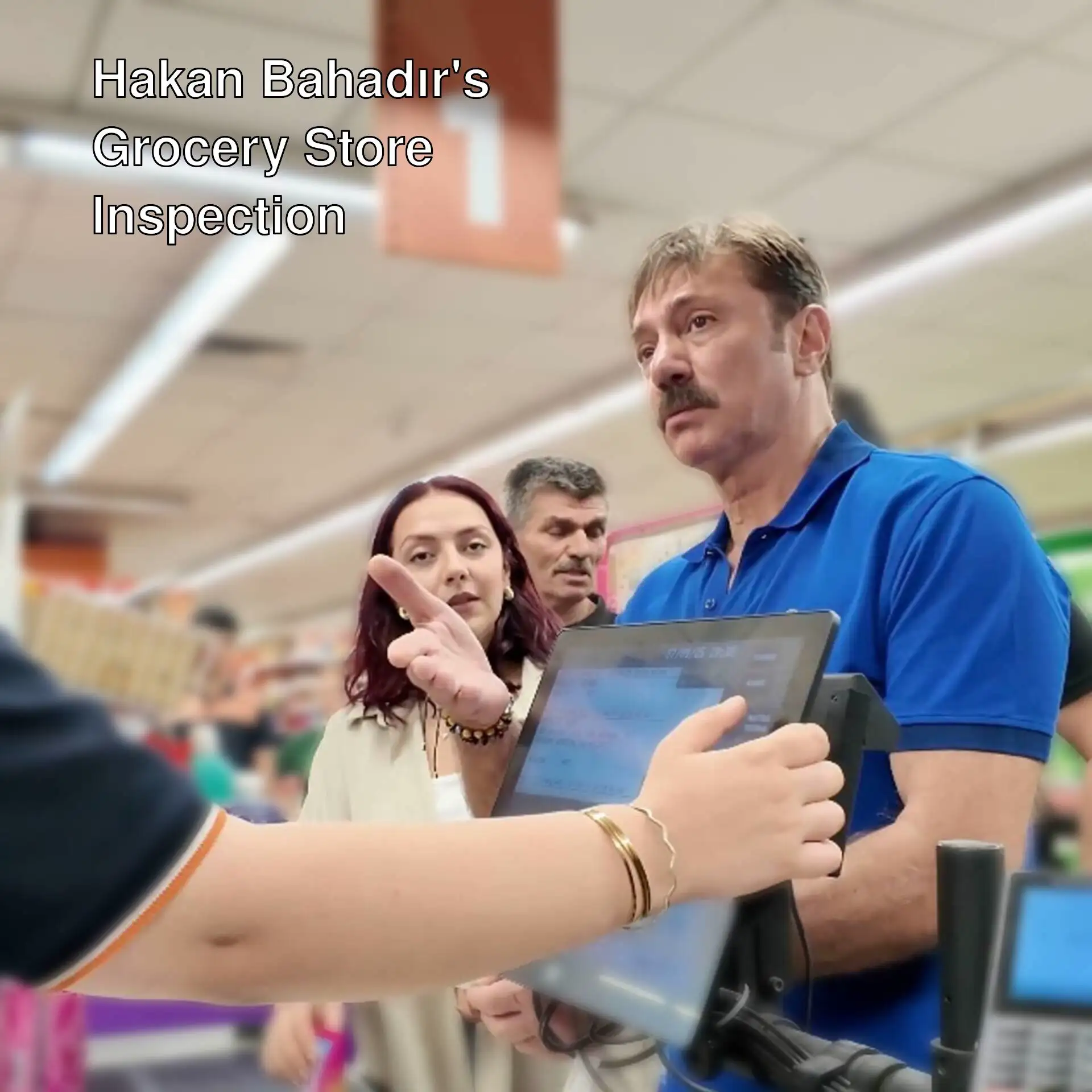 Mayor Hakan Bahadır inspecting a grocery store.