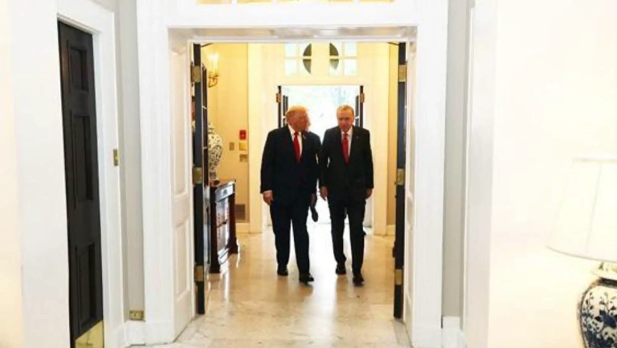 President Erdoğan and Trump pose together after their meeting at the White House.