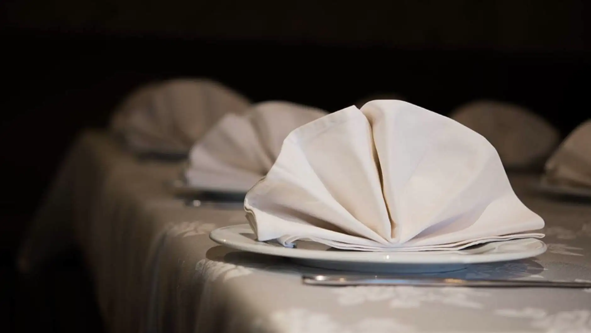 Dining table in the Turkish Parliament