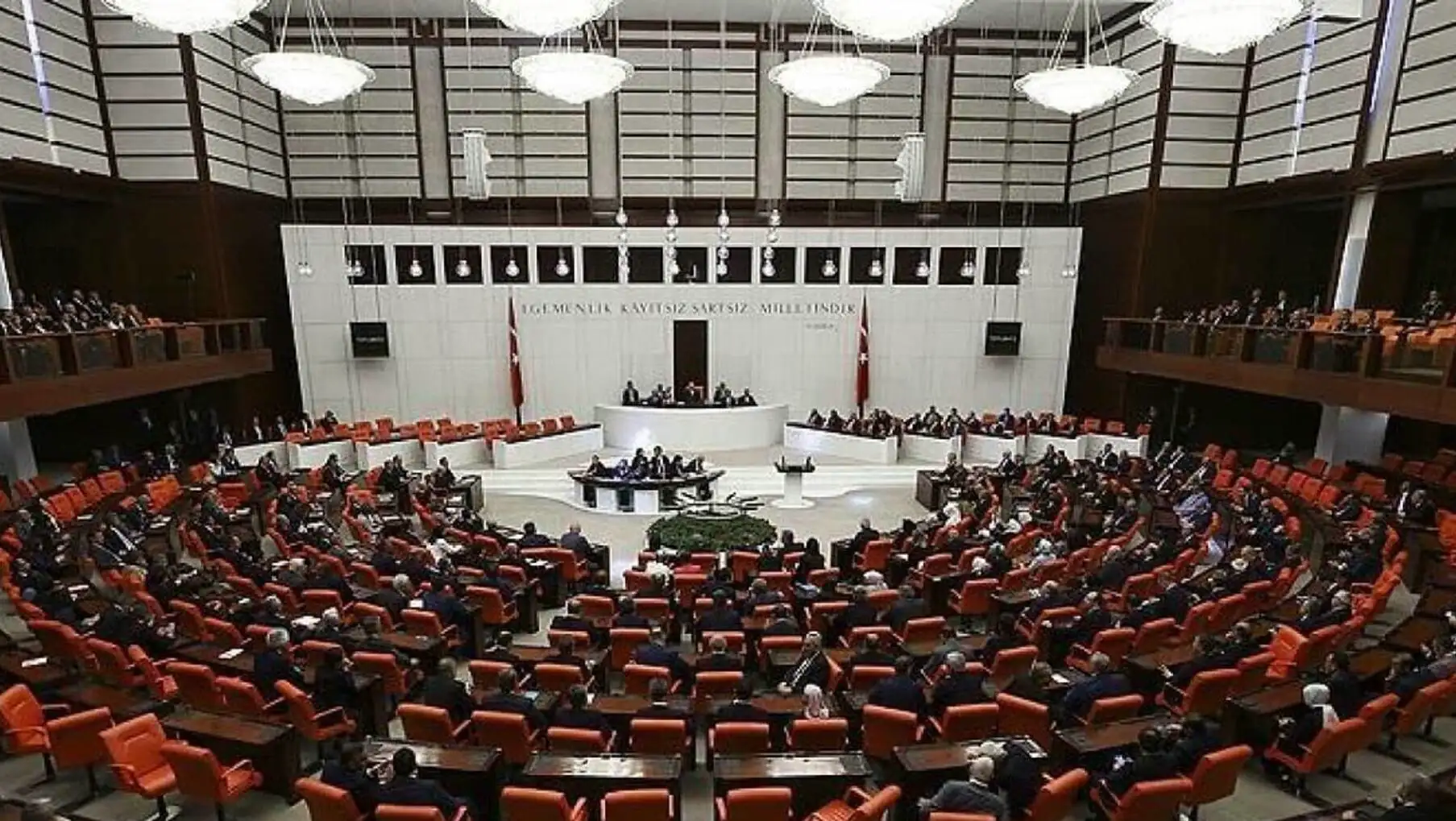 People dining in the Turkish Parliament