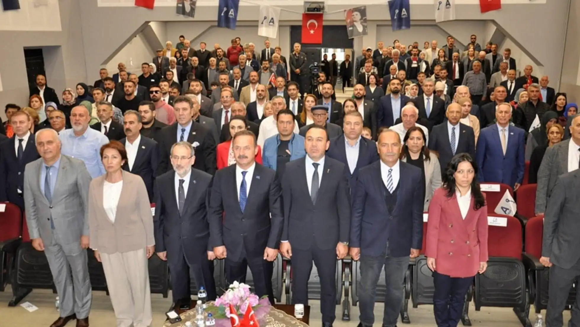 Yavuz Ağıralioğlu and his supporters gathered in Kars.