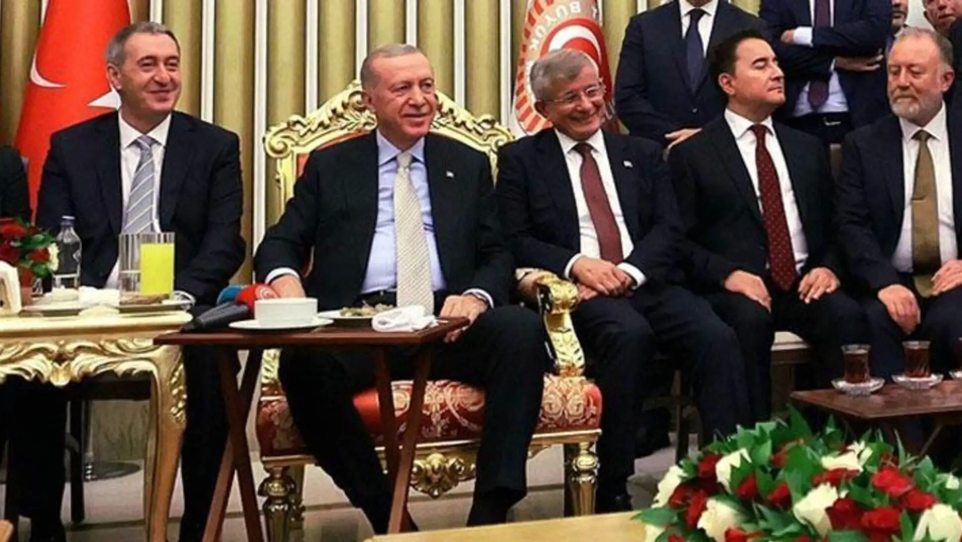 Siyasi liderler bir arada.