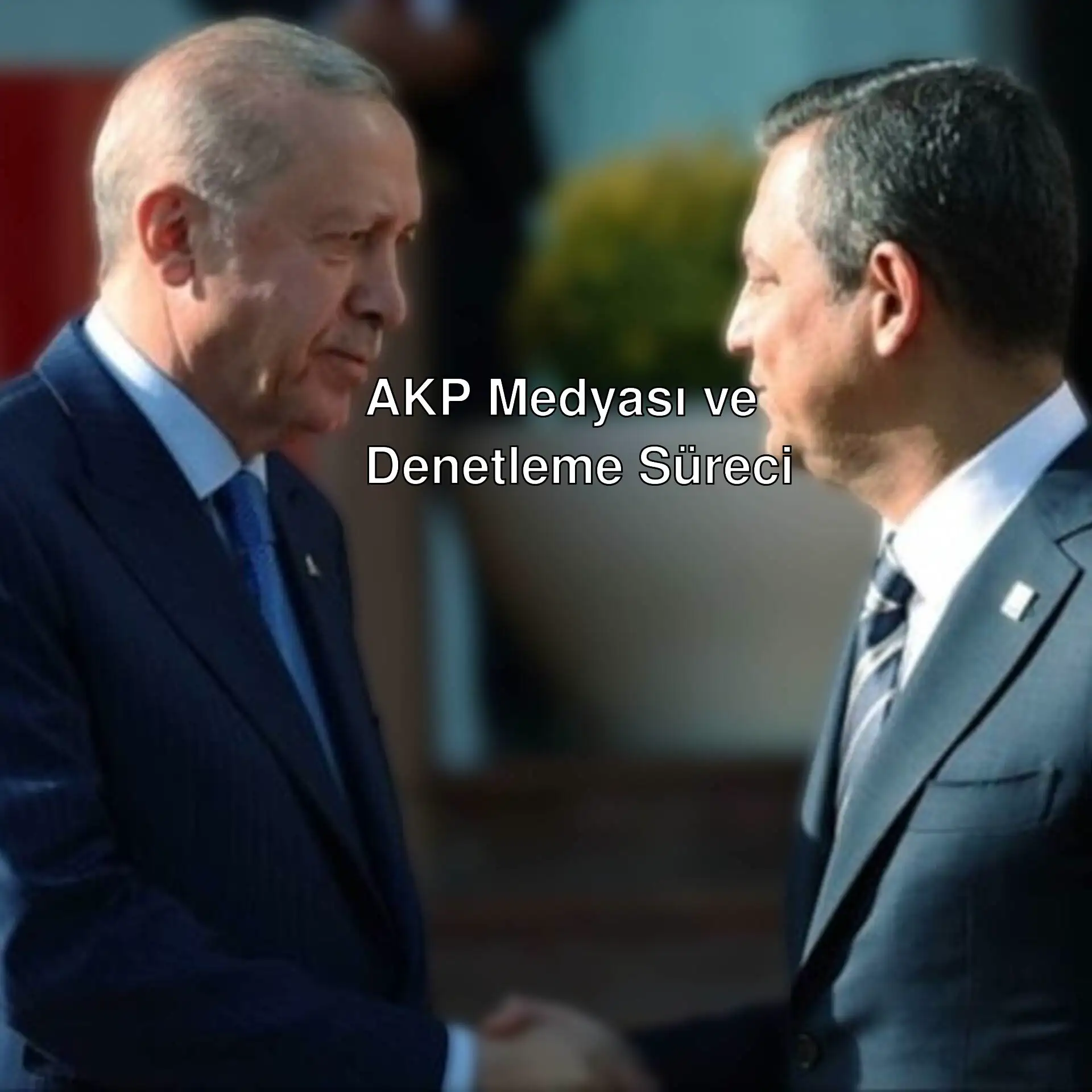 İki adam el sıkışıyor.