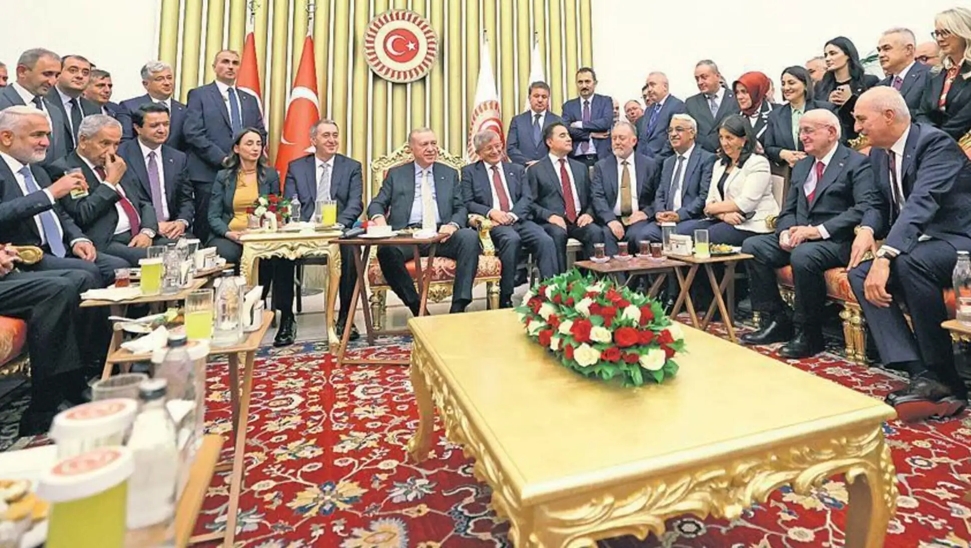 President Erdoğan with other political leaders.