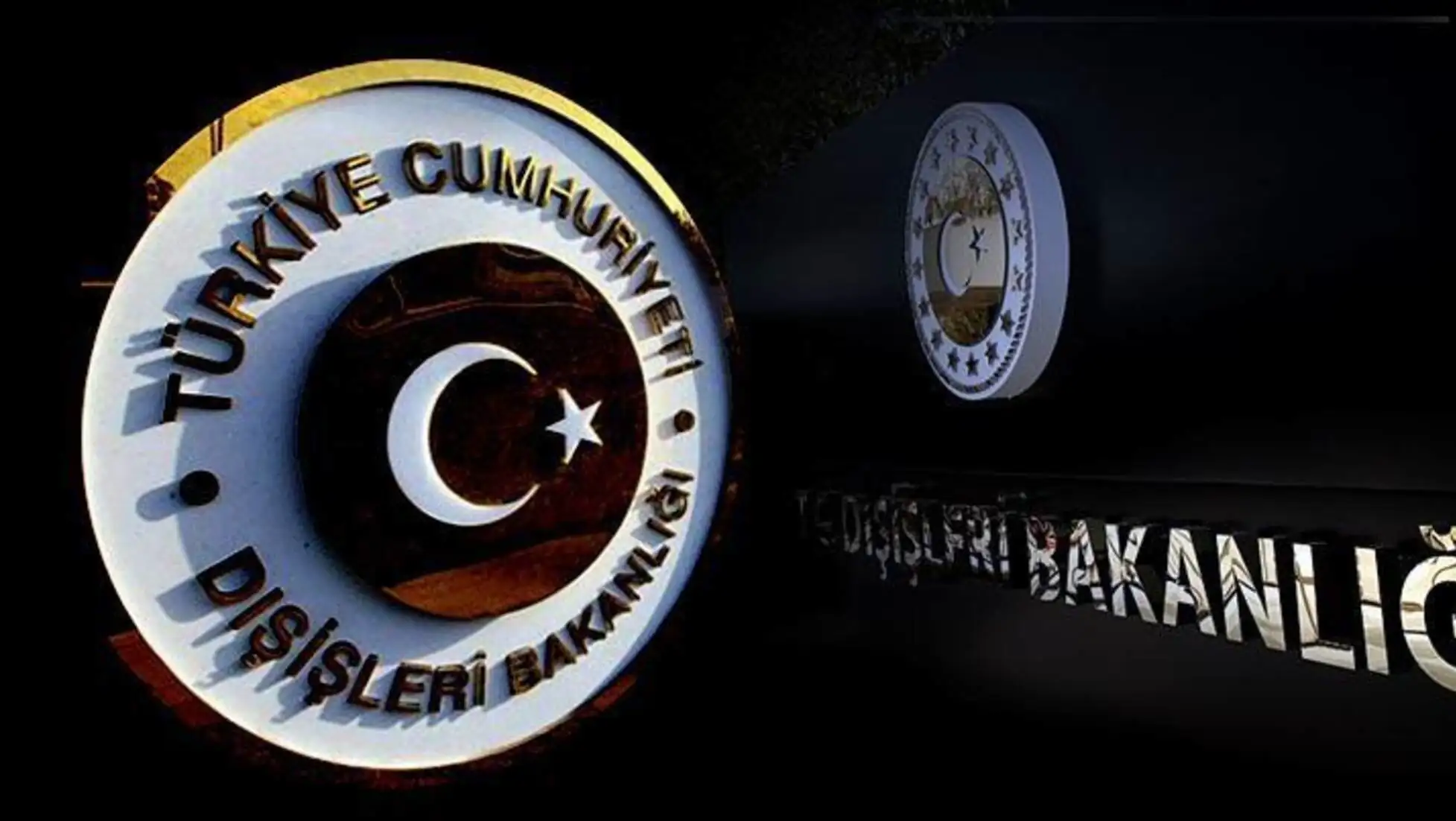 Cumhurbaşkanı Erdoğan KKTC Cumhuriyet Yerleşkesi'nde konuşma yaparken. Cumhurbaşkanı Erdoğan KKTC Cumhuriyet Yerleşkesi'nde konuşma yaparken.