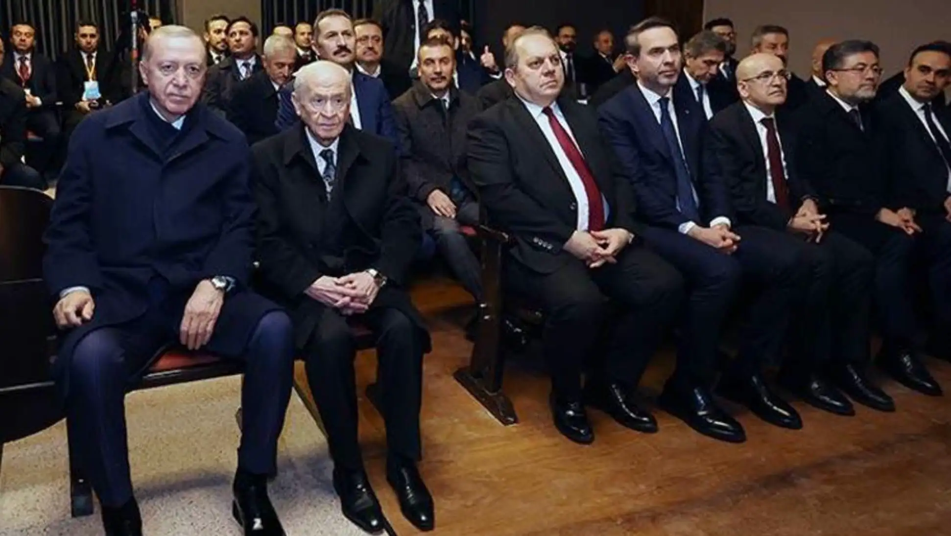 President Erdoğan with the mayor of Hatay.