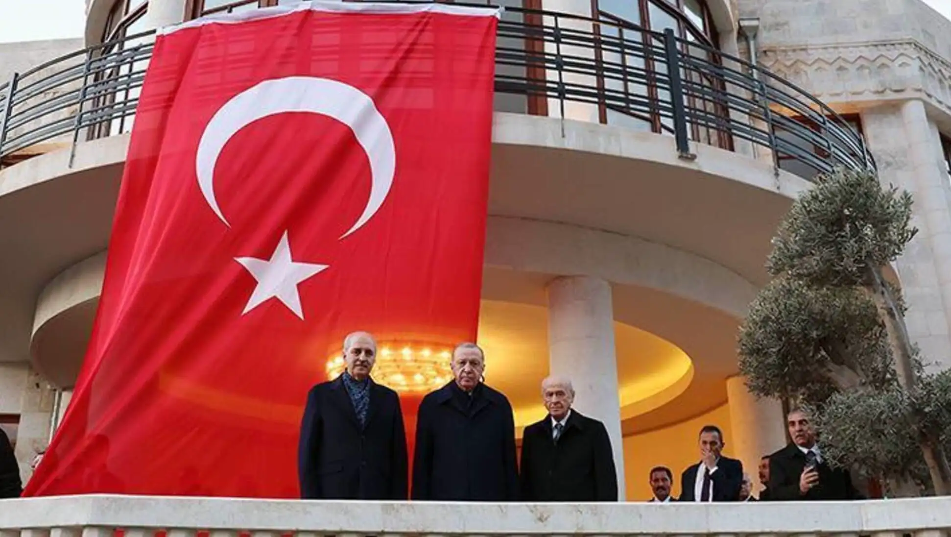 Cumhurbaşkanı Erdoğan, Hatay'da tarihi Meclis binasını ziyaret etti. Cumhurbaşkanı Erdoğan, Hatay'da tarihi Meclis binasını ziyaret etti.