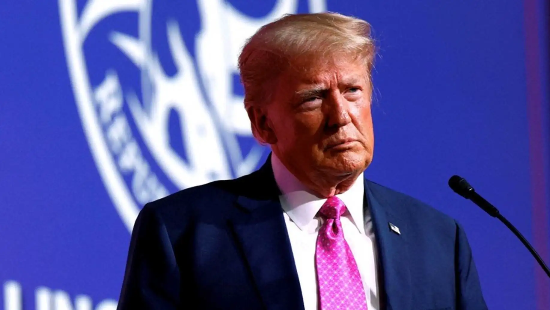 Trump ve Şi, görüşme sırasında.