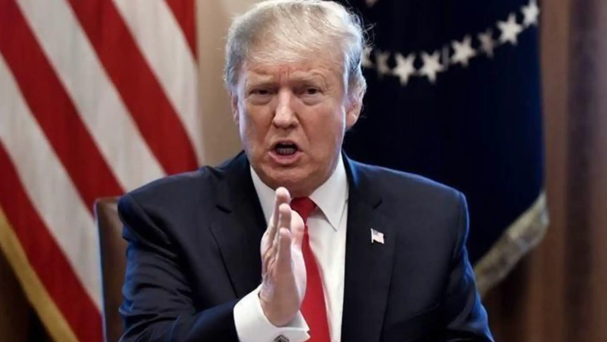 ABD Başkanı Donald Trump, İran'a yönelik yaptırımlar hakkında açıklama yapıyor. ABD Başkanı Donald Trump, İran'a yönelik yaptırımlar hakkında açıklama yapıyor.