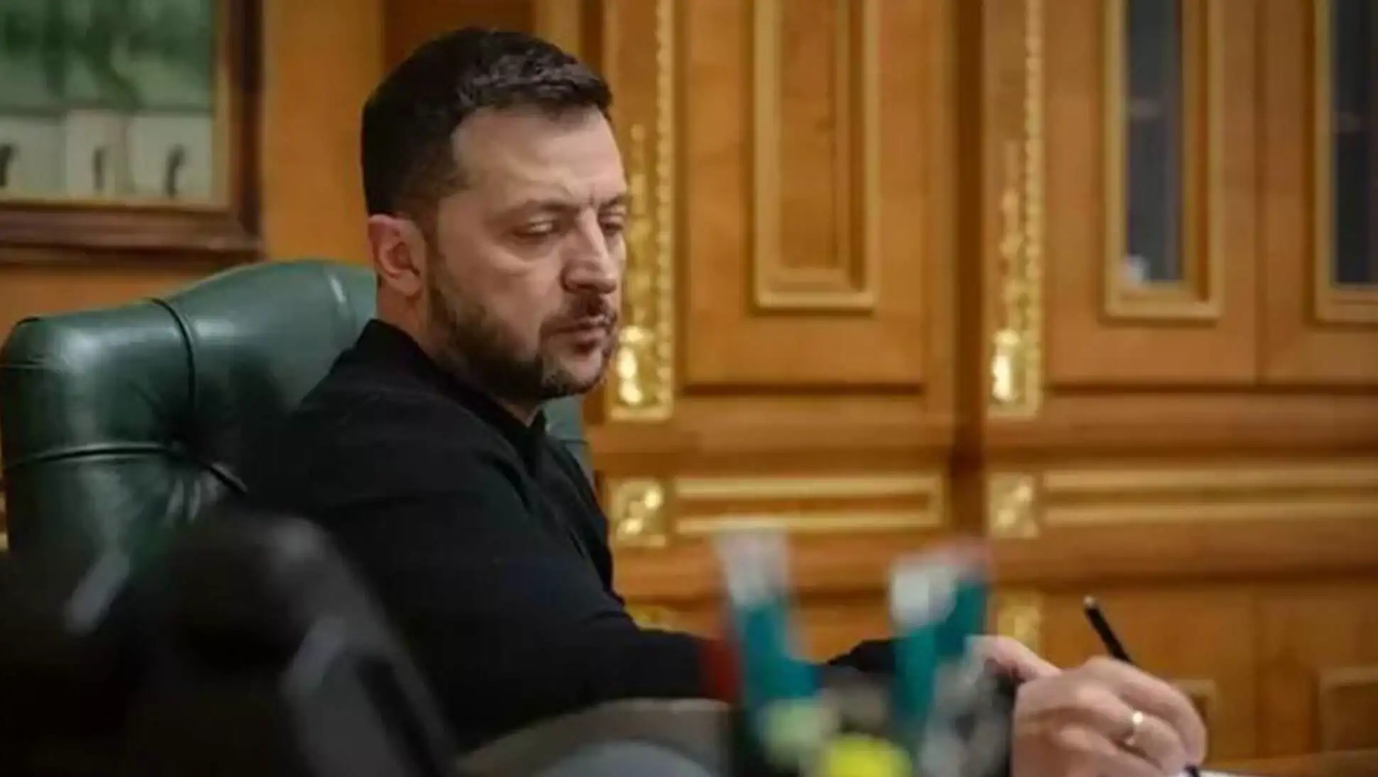 Zelenskiy makes important statements at a press conference. Zelenskiy makes important statements at a press conference.
