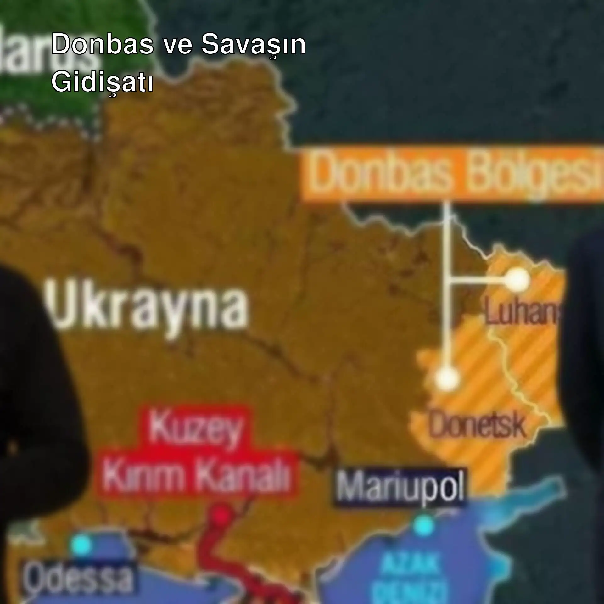 İki adam harita önünde duruyor. İki adam harita önünde duruyor.