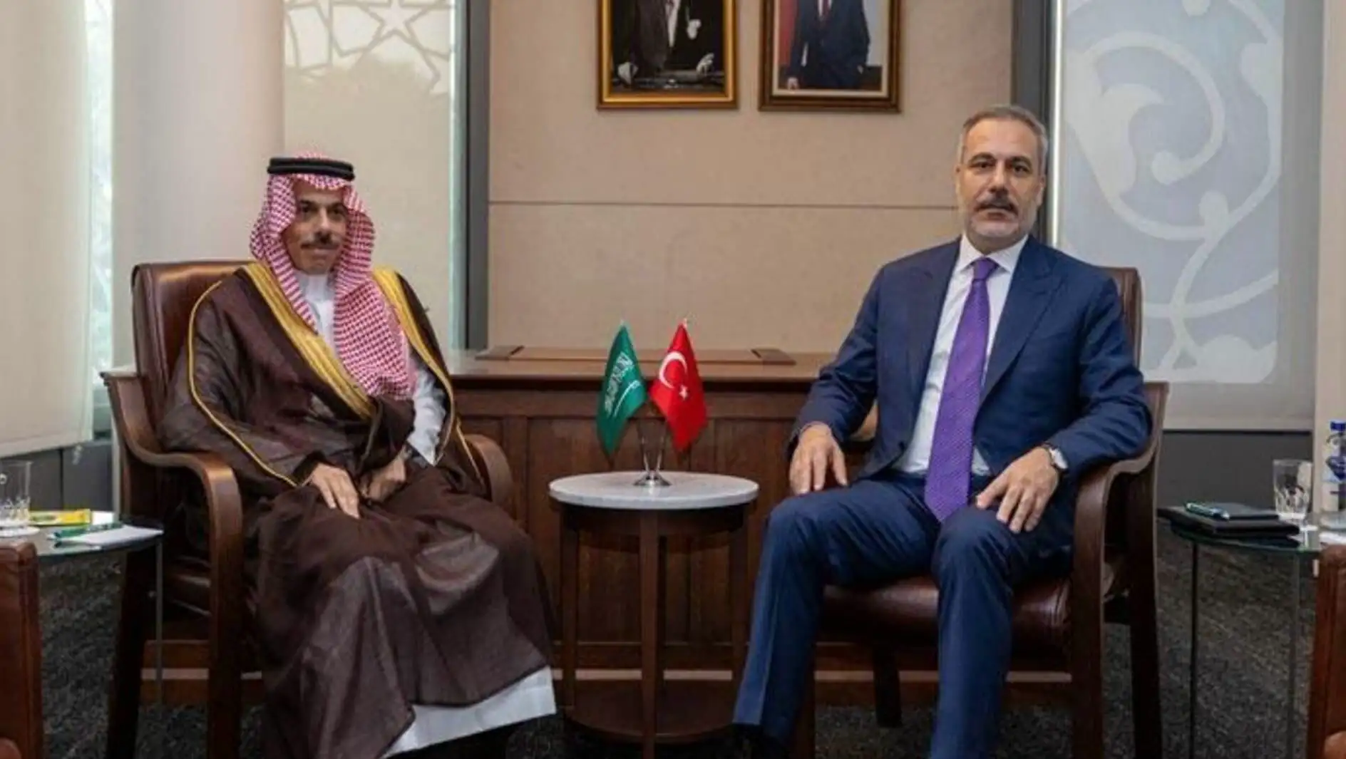 Meeting between Foreign Minister Hakan Fidan and Saudi Foreign Minister Faysal bin Ferhan.