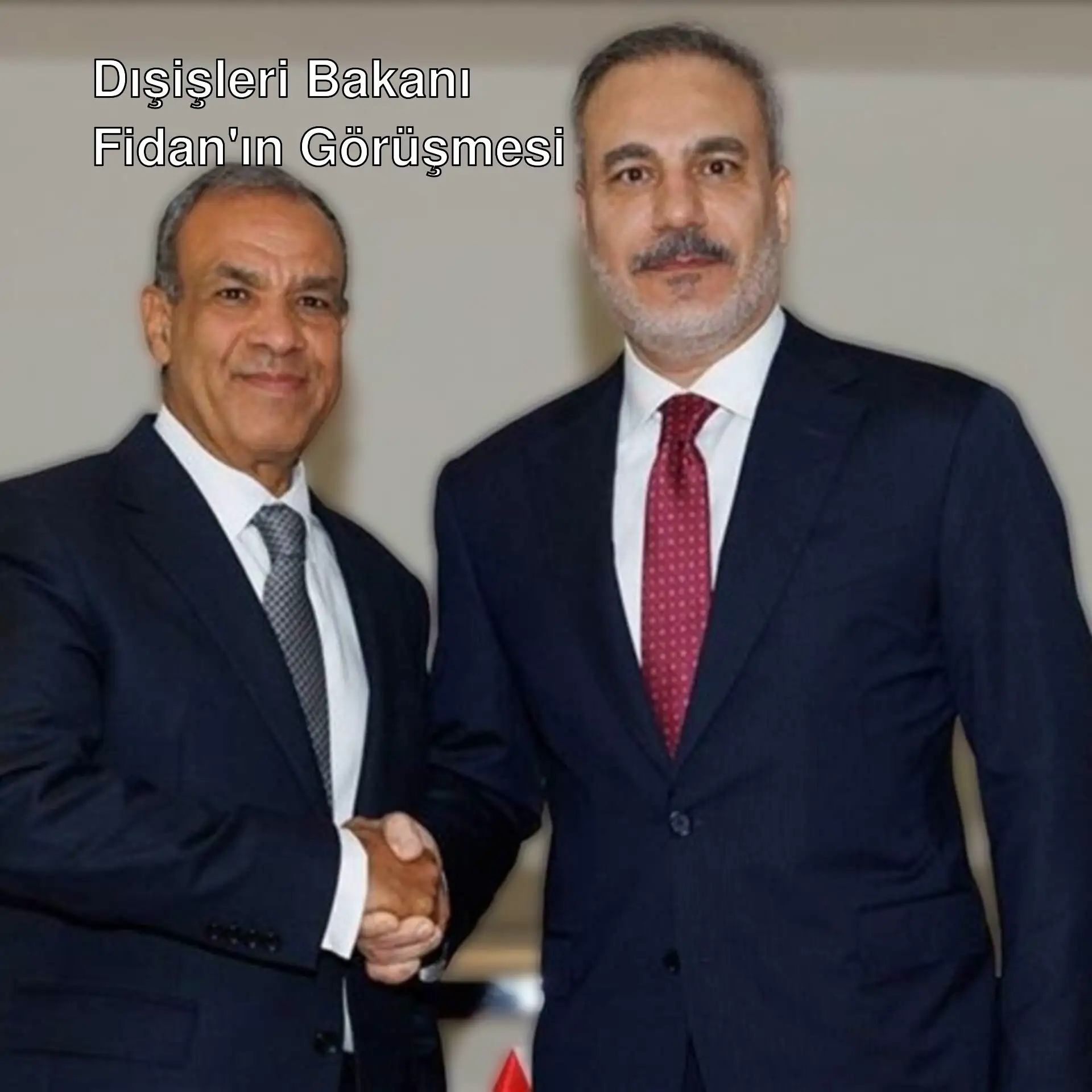 Dışişleri Bakanı Hakan Fidan ve Mısırlı mevkidaşı Abdulati el sıkışıyor.