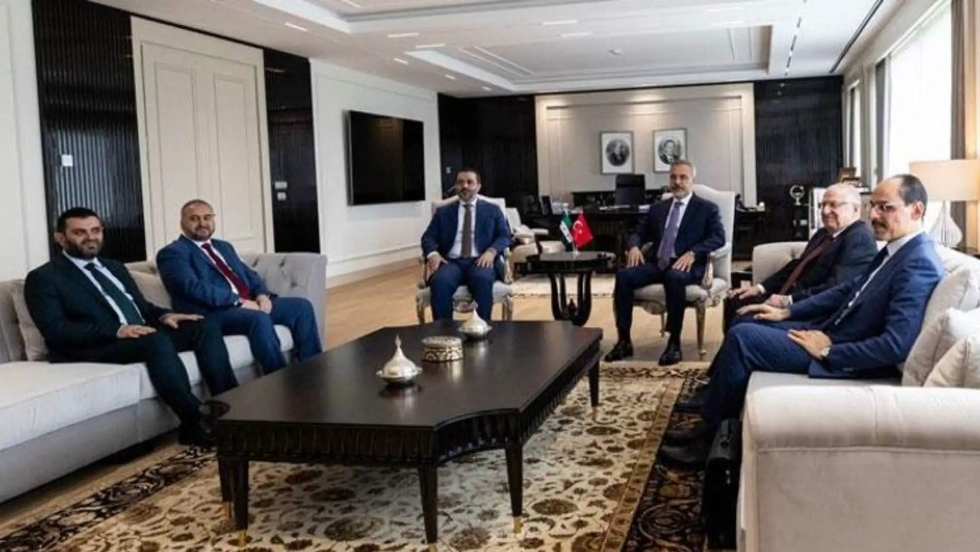 Dışişleri Bakanı Hakan Fidan, Suriye ile ilgili toplantıda.