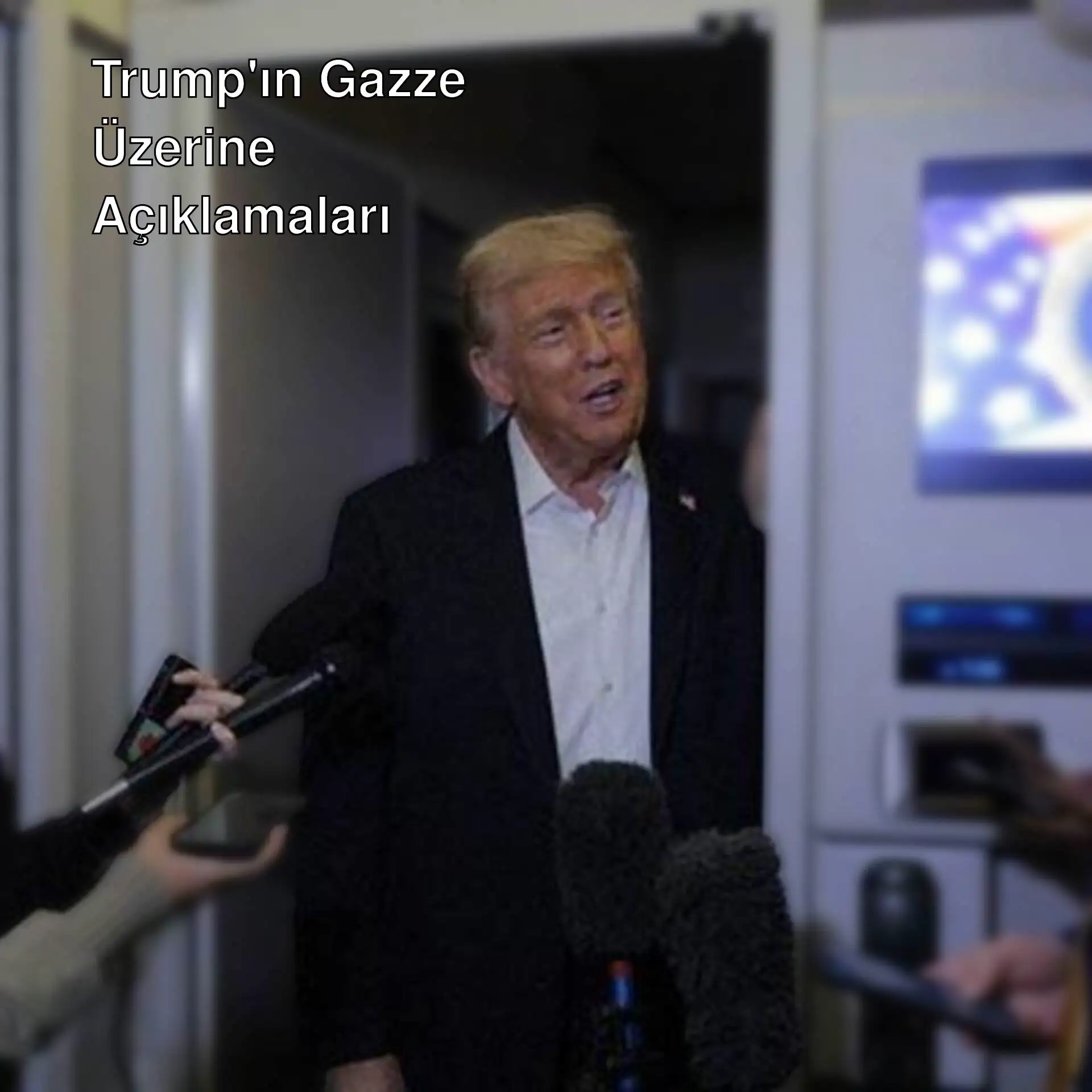 Trump, uçakta gazetecilere açıklamalarda bulunuyor. Trump, uçakta gazetecilere açıklamalarda bulunuyor.
