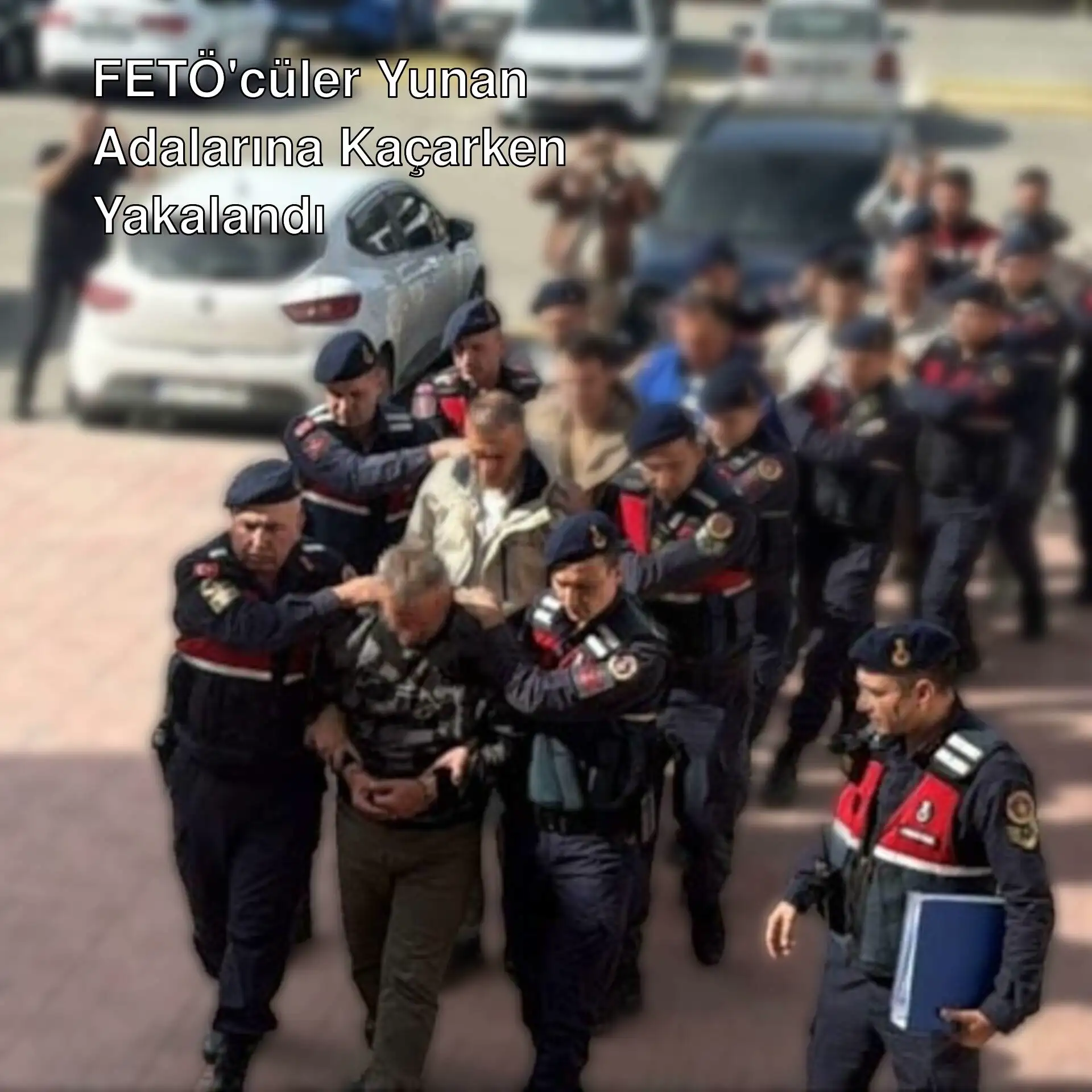 Bir grup polis memurunun gözaltına alındığı anlar.