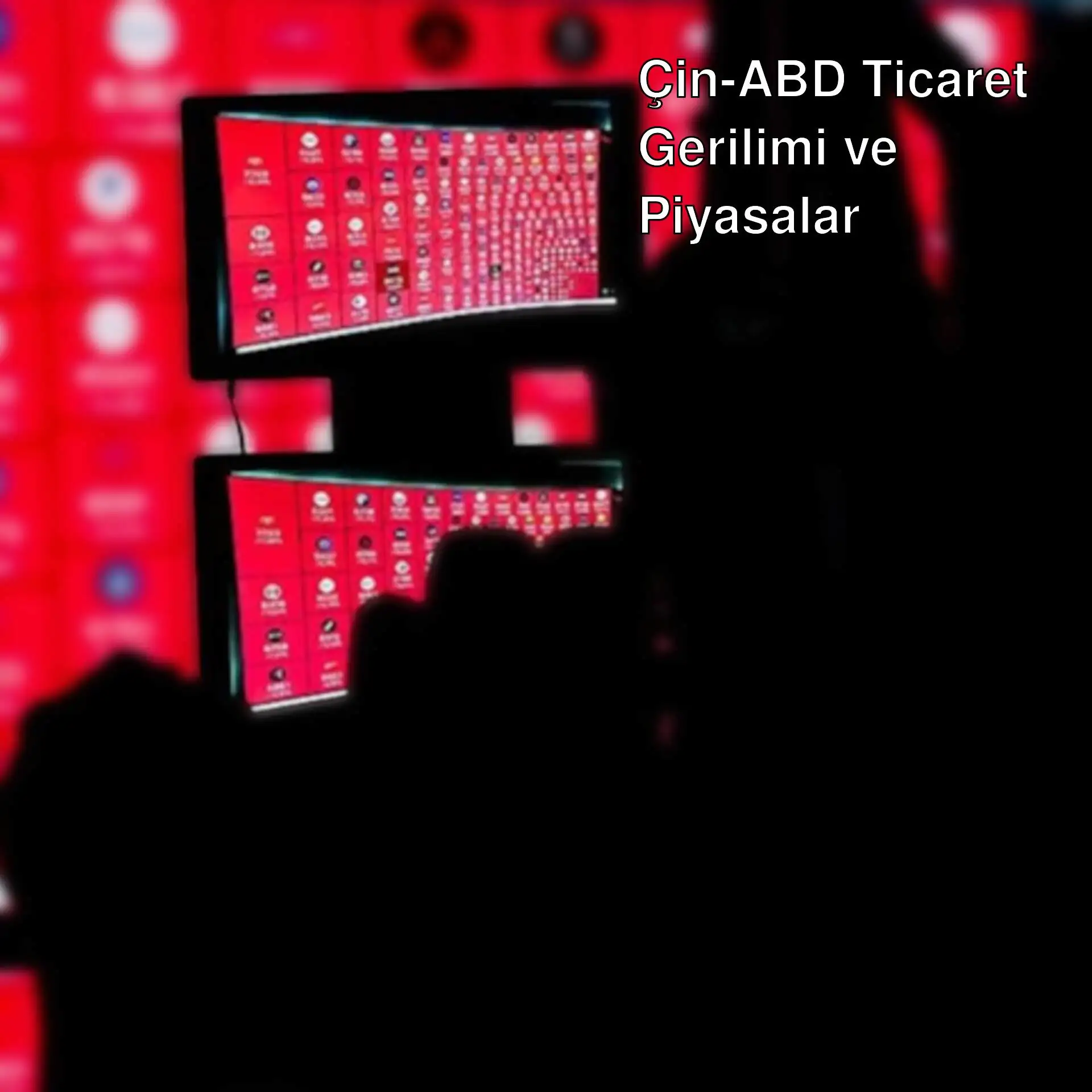 Bir grup insan ekranlara bakıyor. Bir grup insan ekranlara bakıyor.