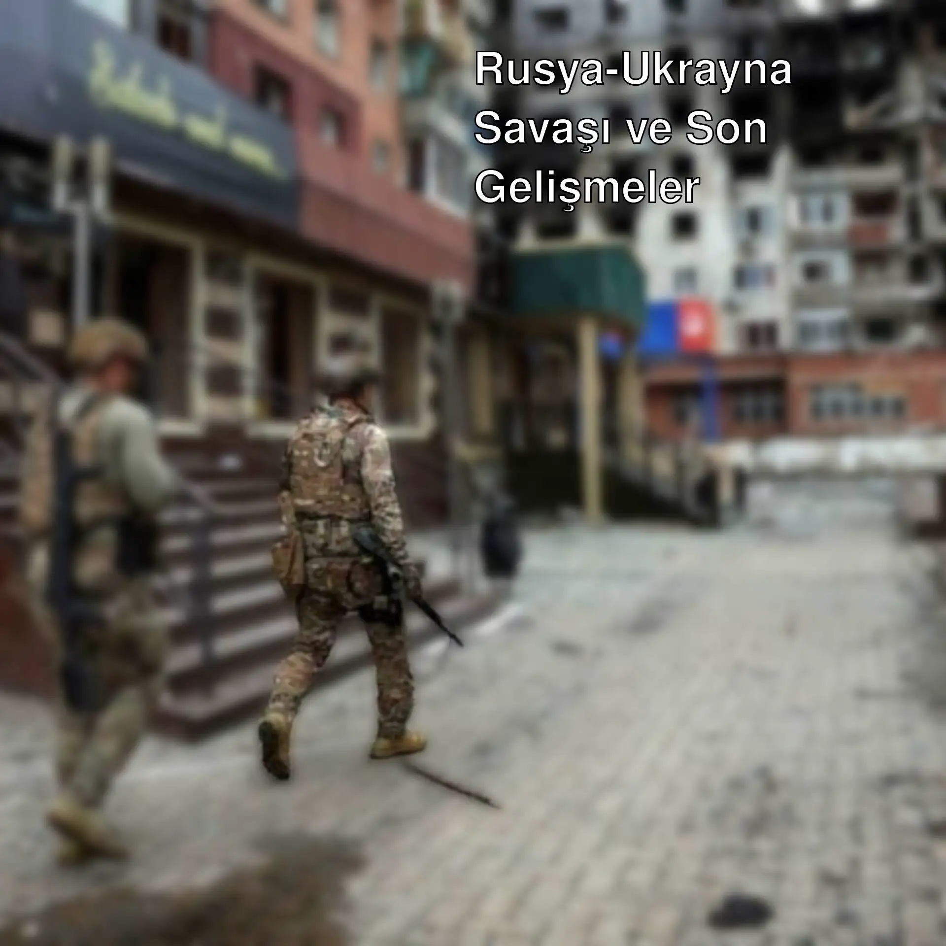 İki asker bir sokakta yürüyor.