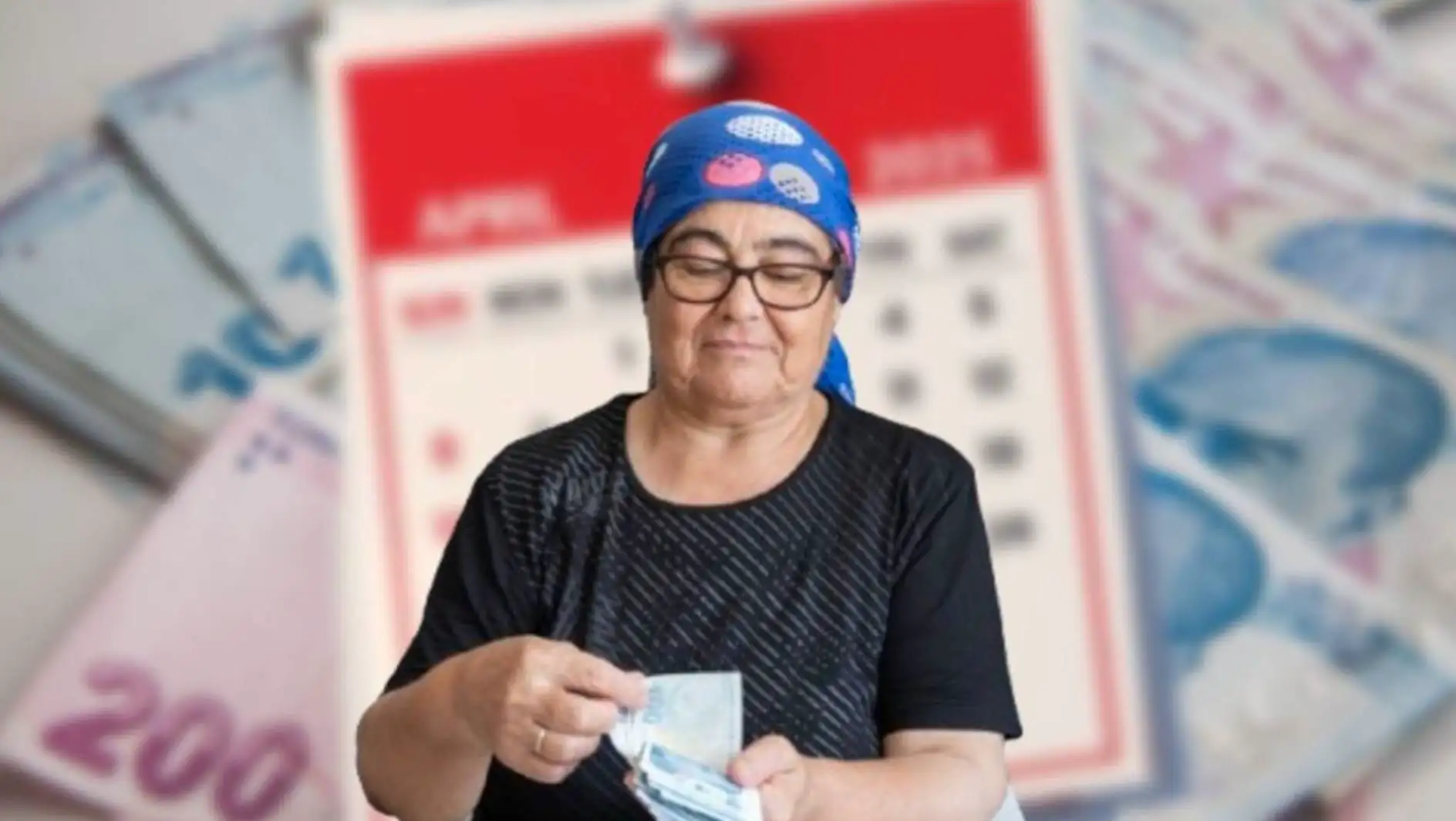 Bir kadın elinde para tutuyor. Emekli ikramiyesi ödemeleriyle ilgili. Bir kadın elinde para tutuyor. Emekli ikramiyesi ödemeleriyle ilgili.