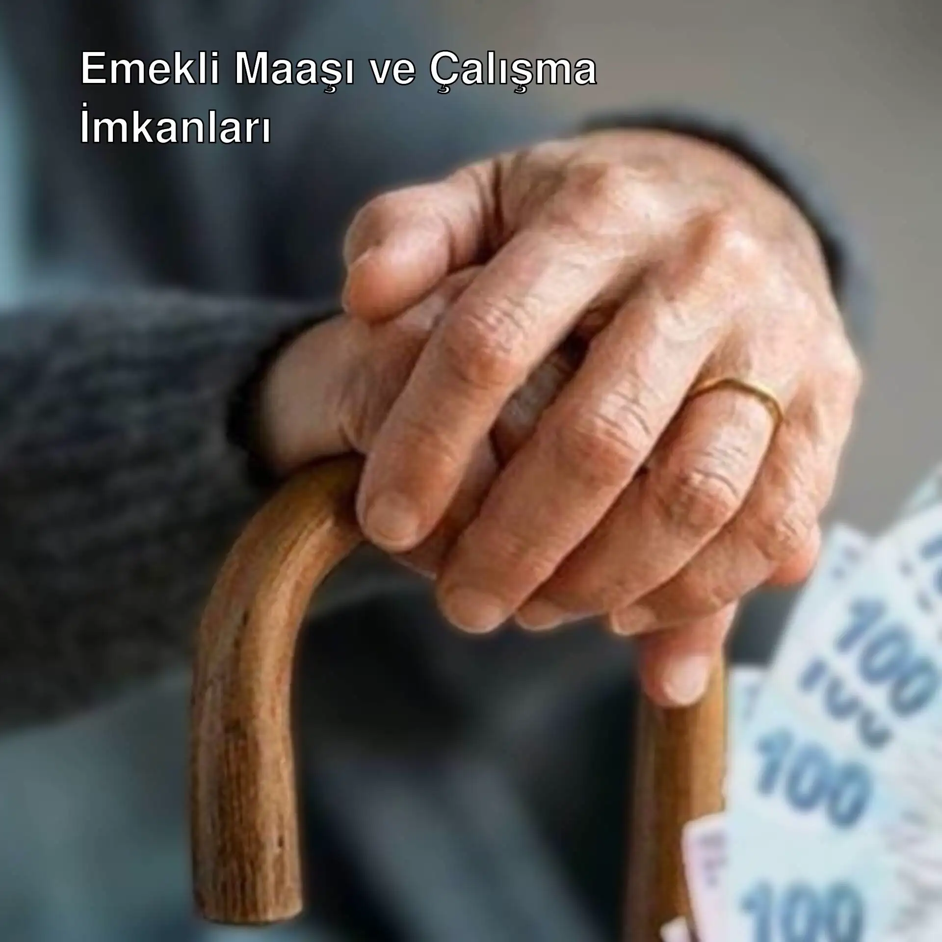 Bir kişinin elinde para tutarak yürüdüğü görüntü. Bir kişinin elinde para tutarak yürüdüğü görüntü.