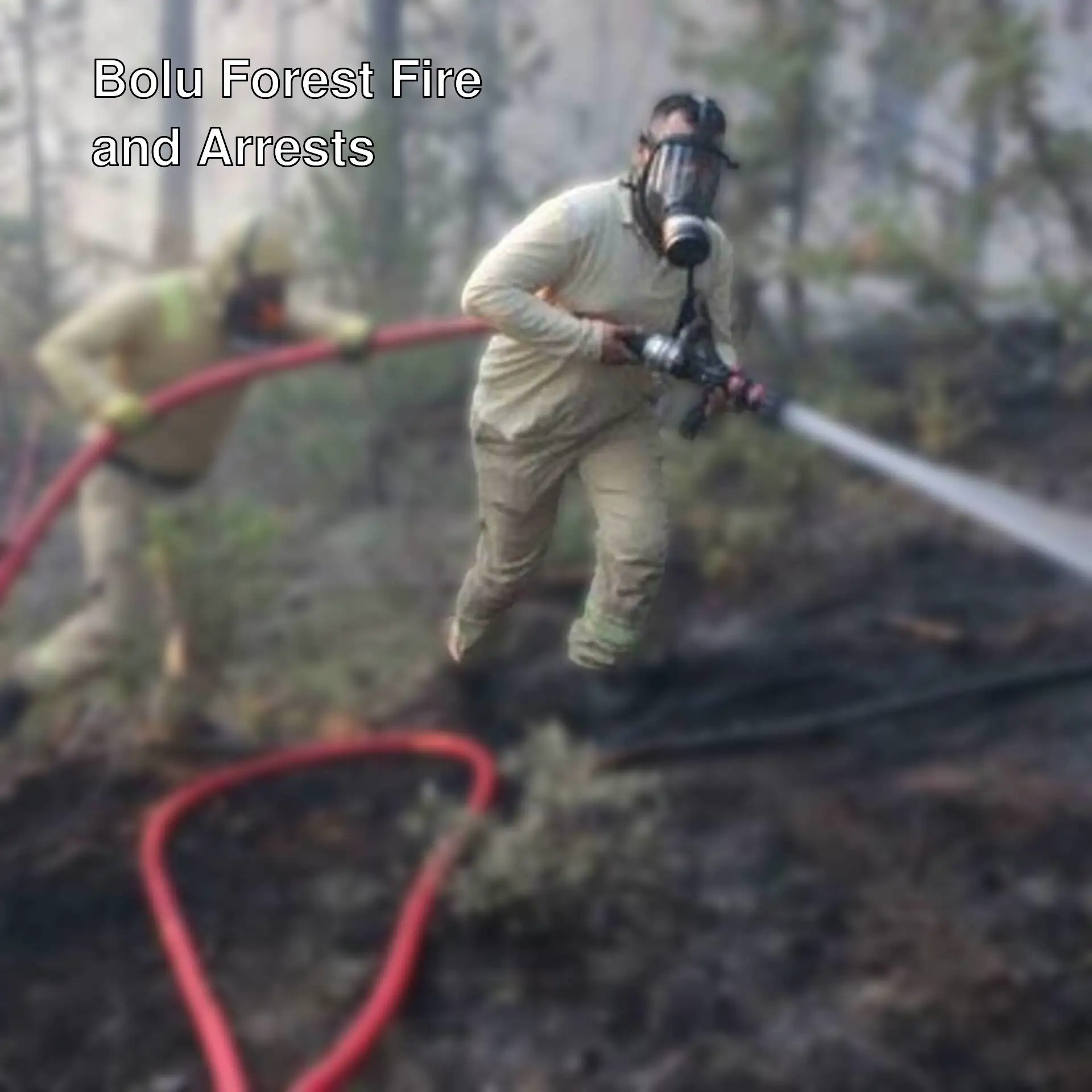 Teams spraying water on the Bolu forest fire. Teams spraying water on the Bolu forest fire.