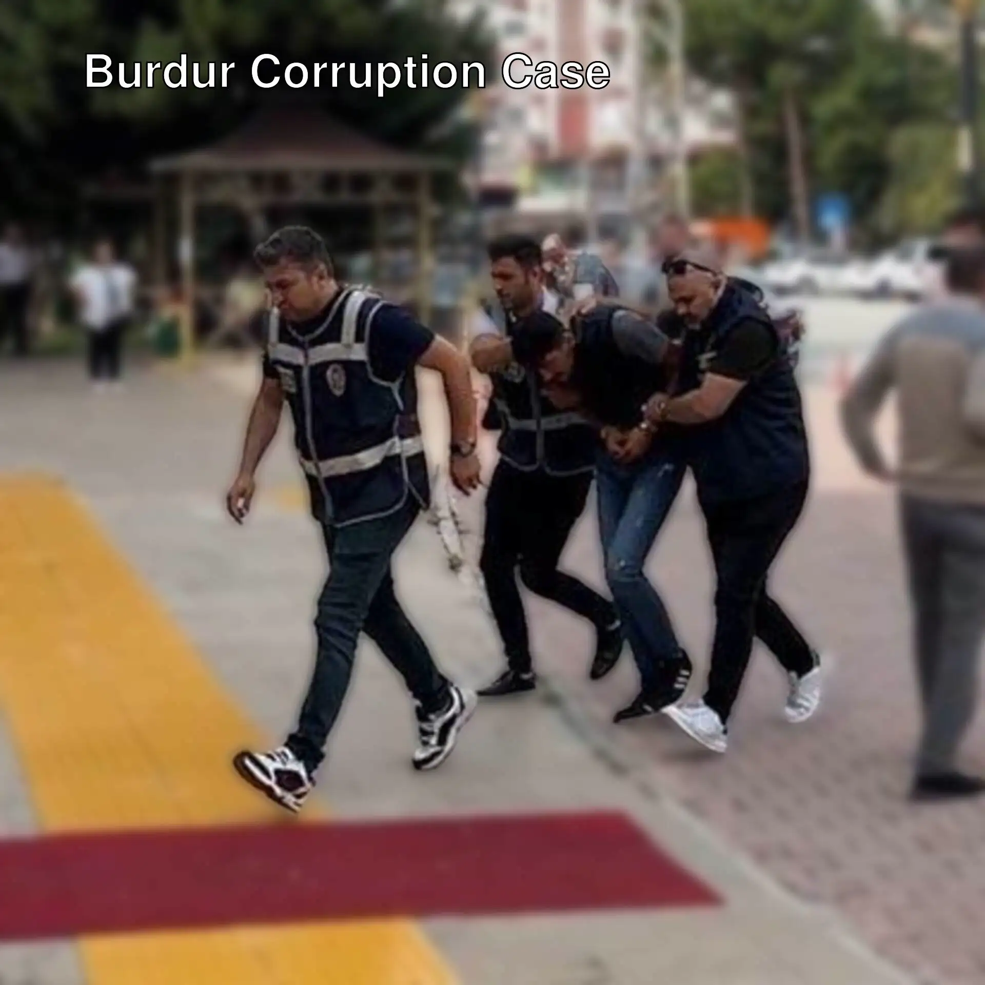 A group of men related to the corruption case in Burdur. A group of men related to the corruption case in Burdur.