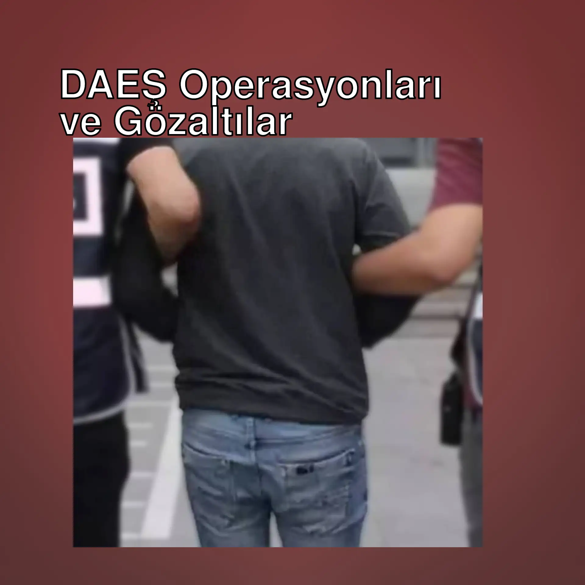 İstanbul'da DAEŞ operasyonu sırasında gözaltına alınan bir kişi. İstanbul'da DAEŞ operasyonu sırasında gözaltına alınan bir kişi.