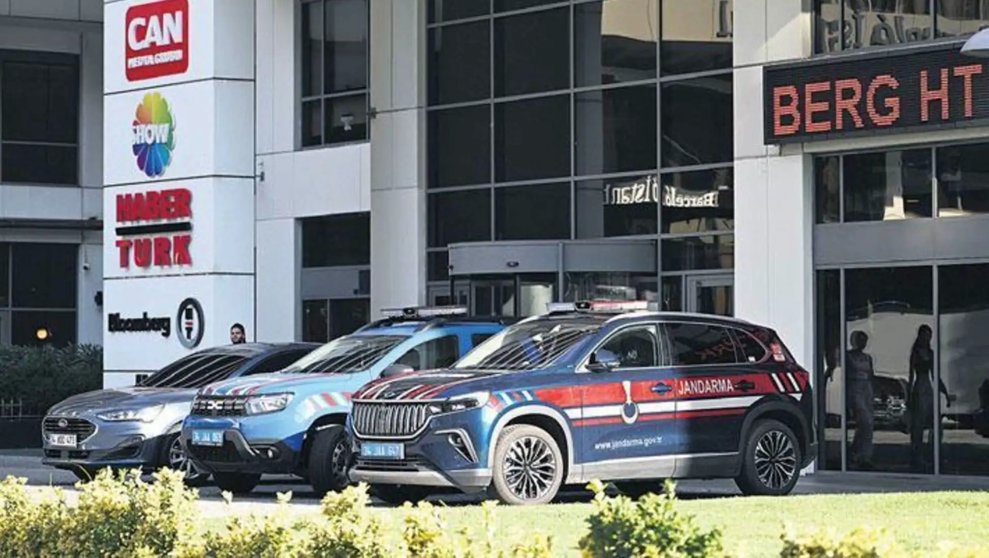 Vehicles involved in the Can Holding operation. Vehicles involved in the Can Holding operation.