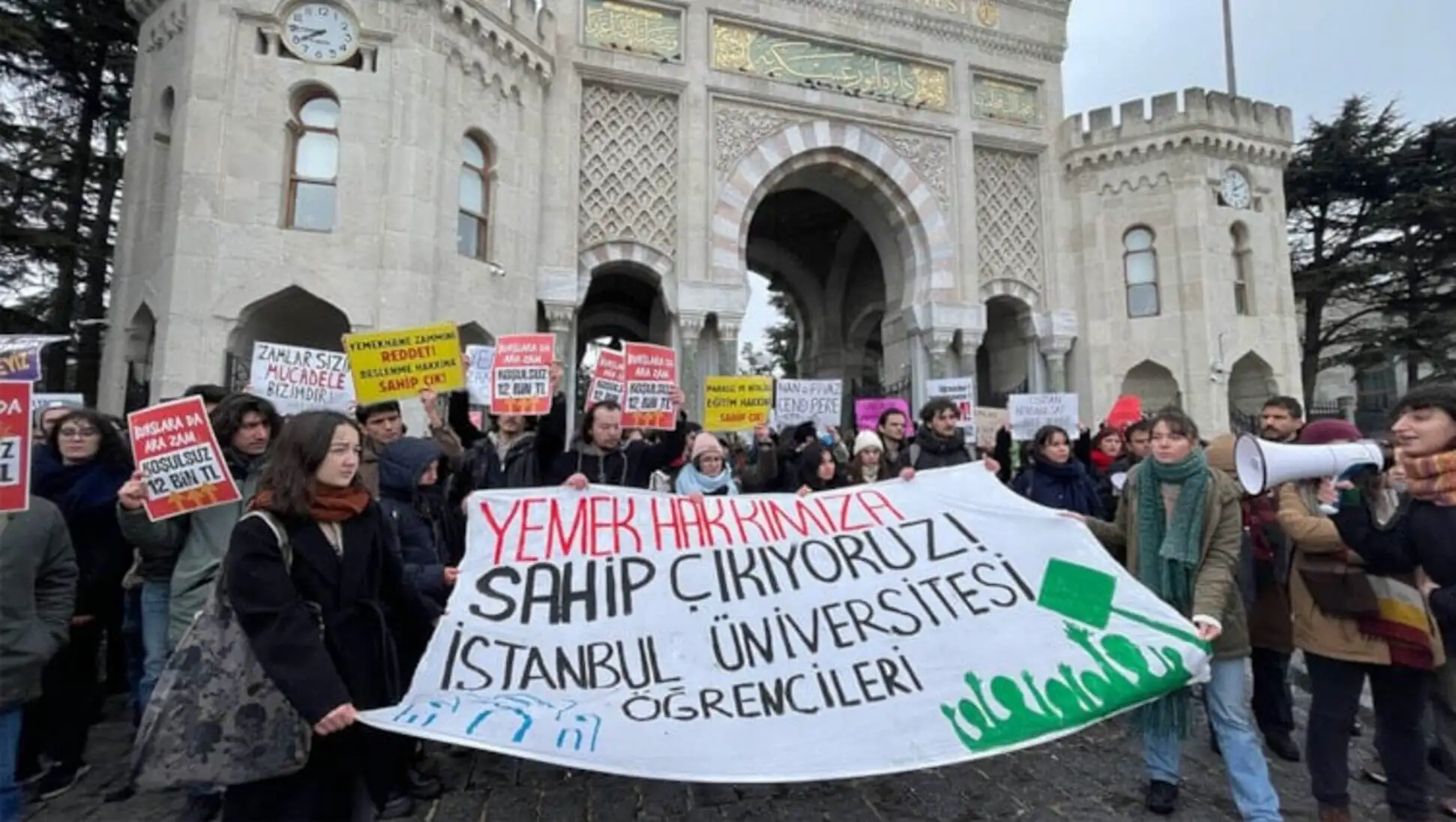 Istanbul University students protested against the price hike in meals.
