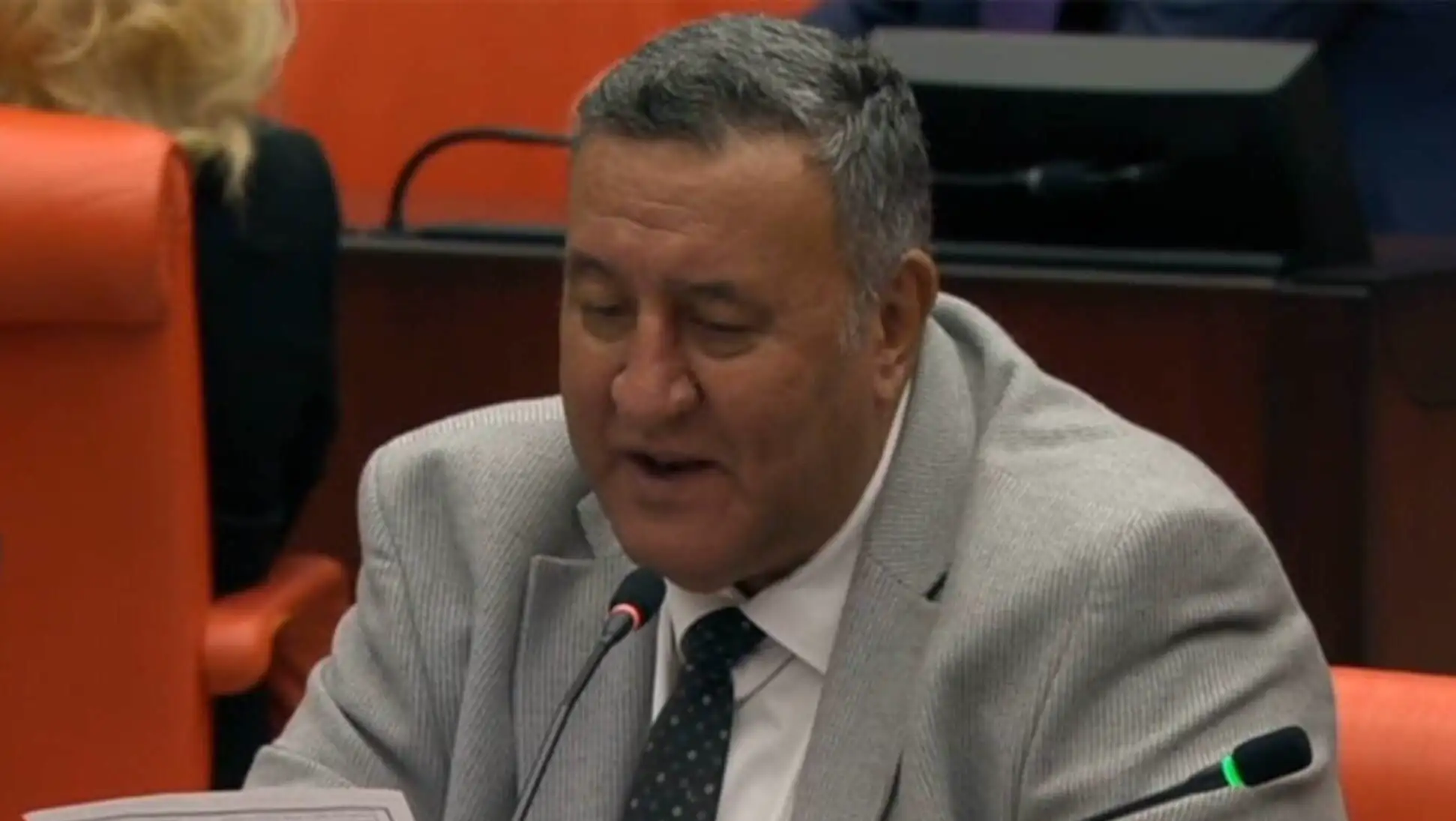 CHP'li Ömer Fethi Gürer, emekli maaşları hakkında açıklama yapıyor.