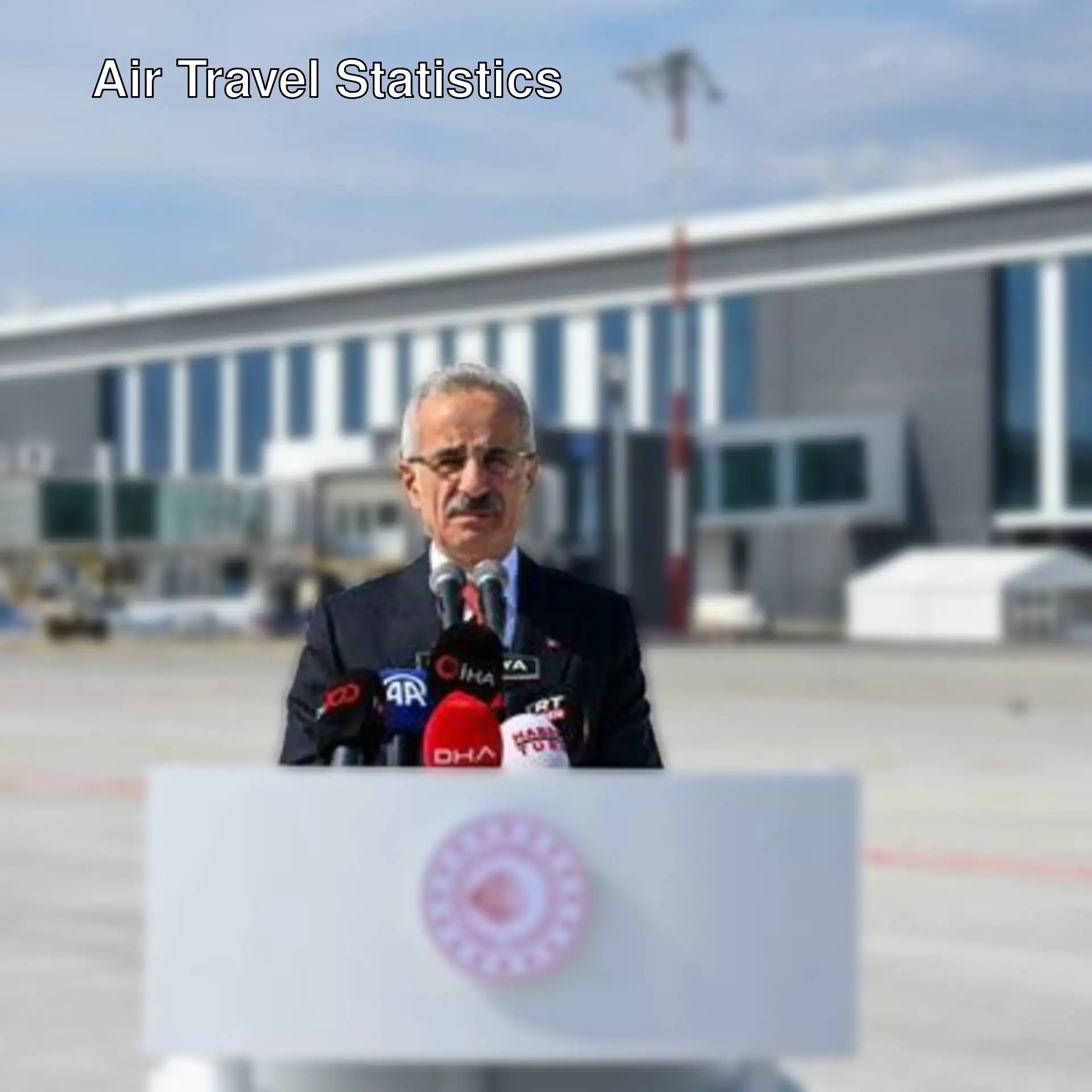 Transport Minister Abdulkadir Uraloğlu at a press conference.